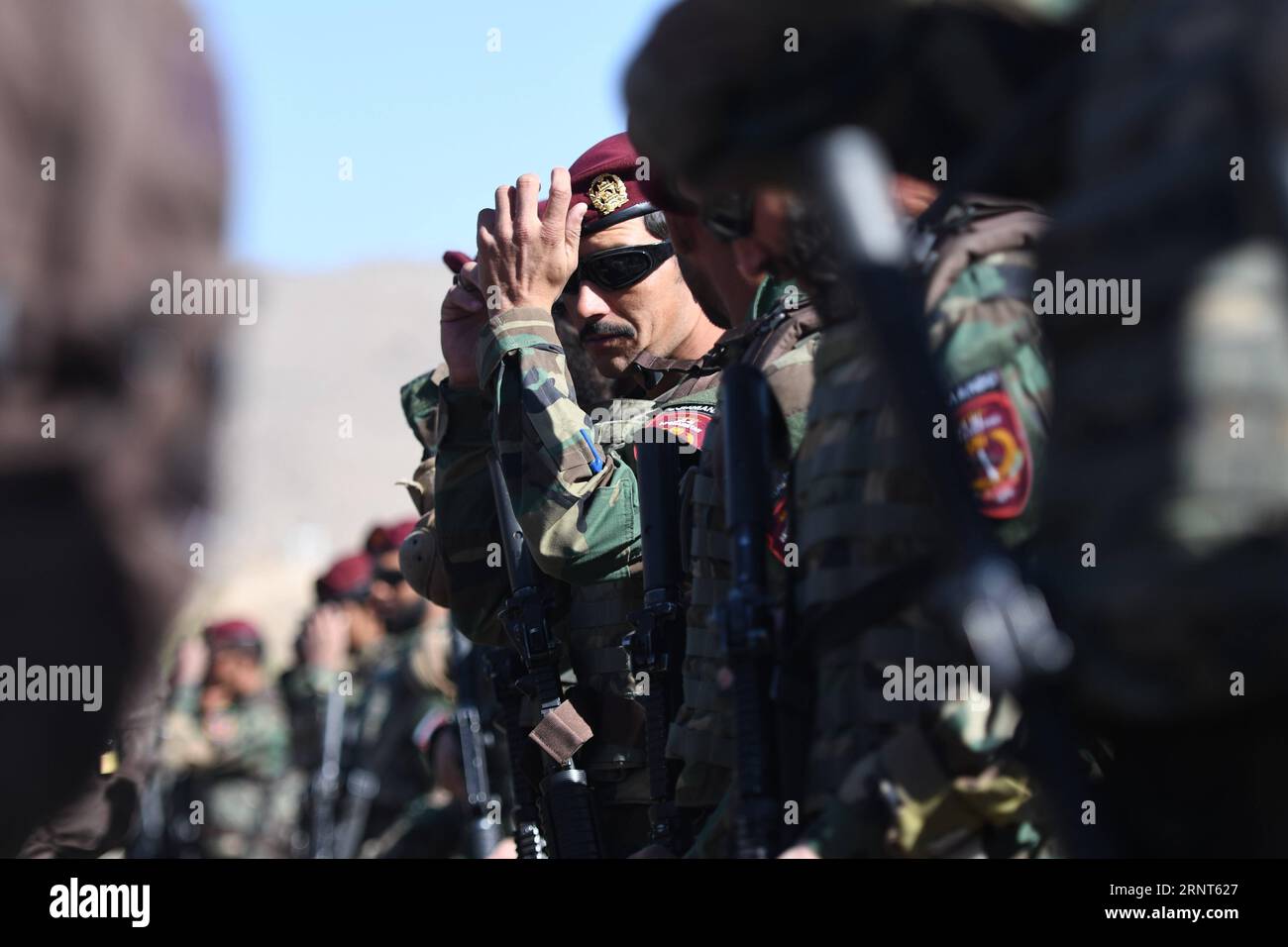 (171031) -- KABUL, Oct. 31, 2017 -- Commando soldier wait to receive an inspection at Morehead Commando Training Center, near Kabul, Afghanistan, on Oct. 25, 2017. A total of 830 commandos after completion of a 14-week training course were commissioned to Afghan National Army (ANA) recently. ) (psw) AFGHANISTAN-KABUL-MOREHEAD COMMANDO TRAINING CENTER DaixHe PUBLICATIONxNOTxINxCHN Stock Photo