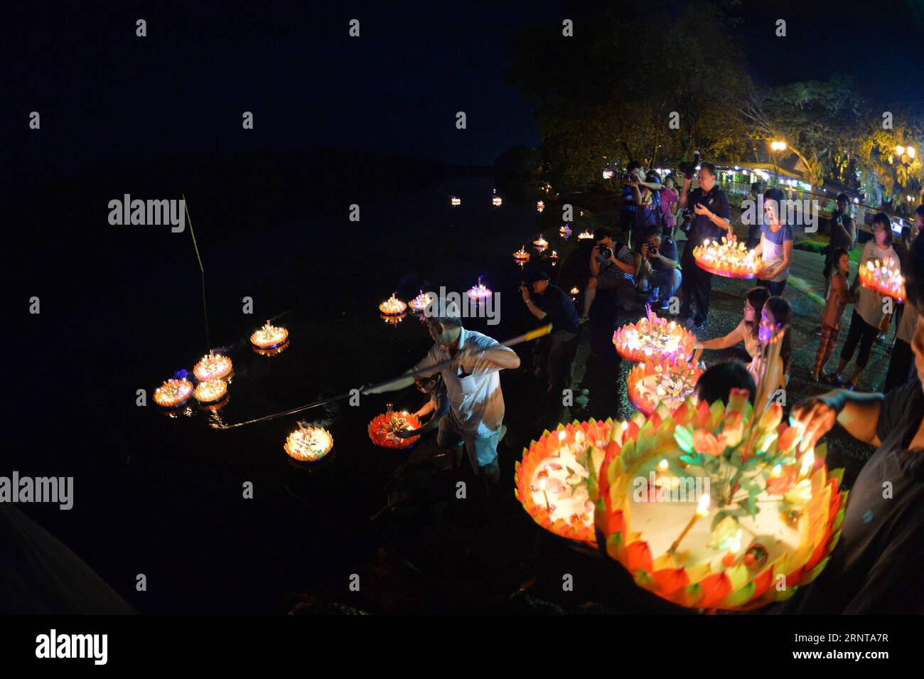 Nov 03 hi-res stock photography and images - Alamy