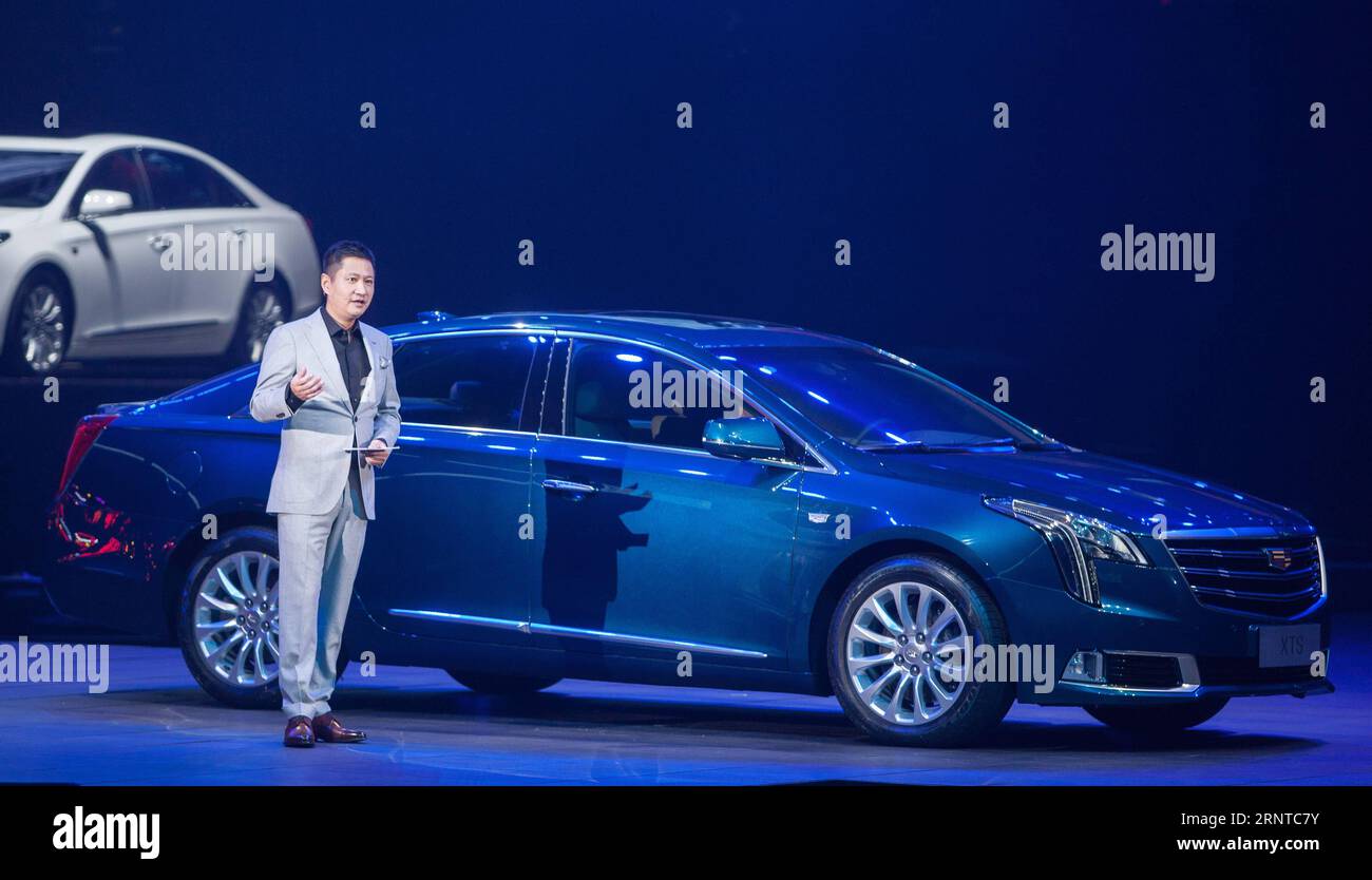 Cadillac xts hi-res stock photography and images - Alamy