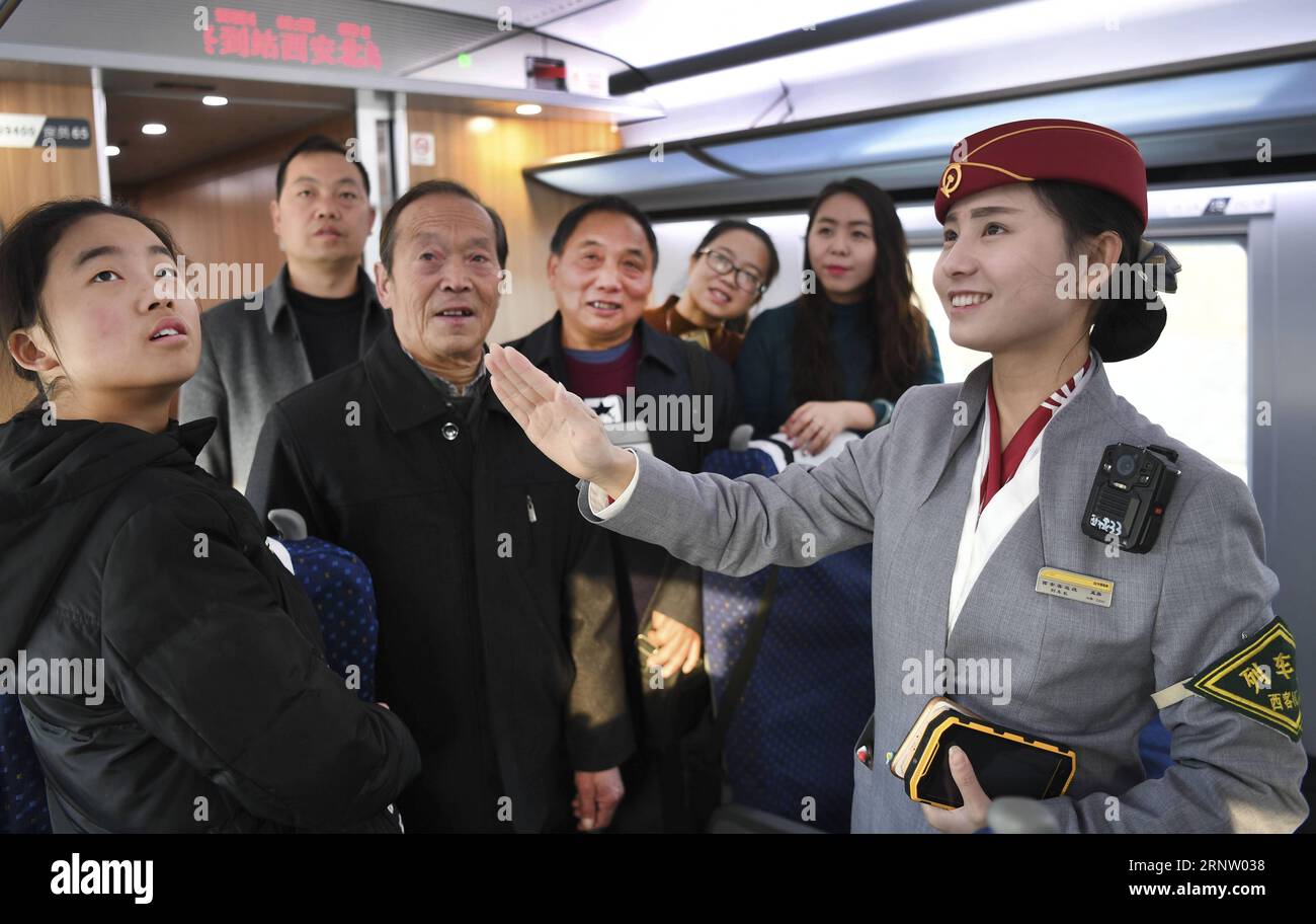 (171125) -- HANZHONG, Nov. 25, 2017 -- Descendants of Zhang Qian ...