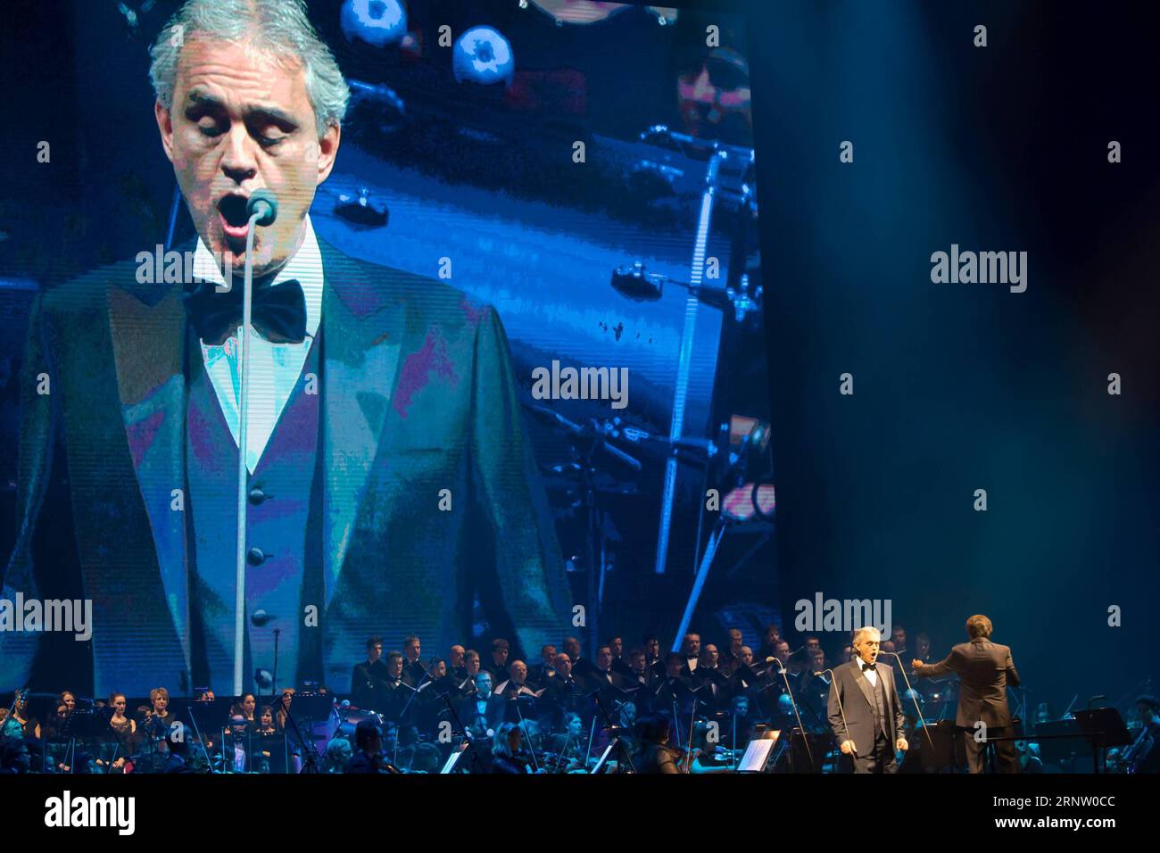 (171125) -- BUDAPEST, Nov. 25, 2017 -- Italian blind opera singer Andrea Bocelli (L, Front) sings during his concert at Papp Laszlo Sports Arena in Budapest, Hungary, on Nov. 25, 2017. ) HUNGARY-BUDAPEST-ITALY-ANDREA BOCELLI-CONCERT AttilaxVolgyi PUBLICATIONxNOTxINxCHN Stock Photo