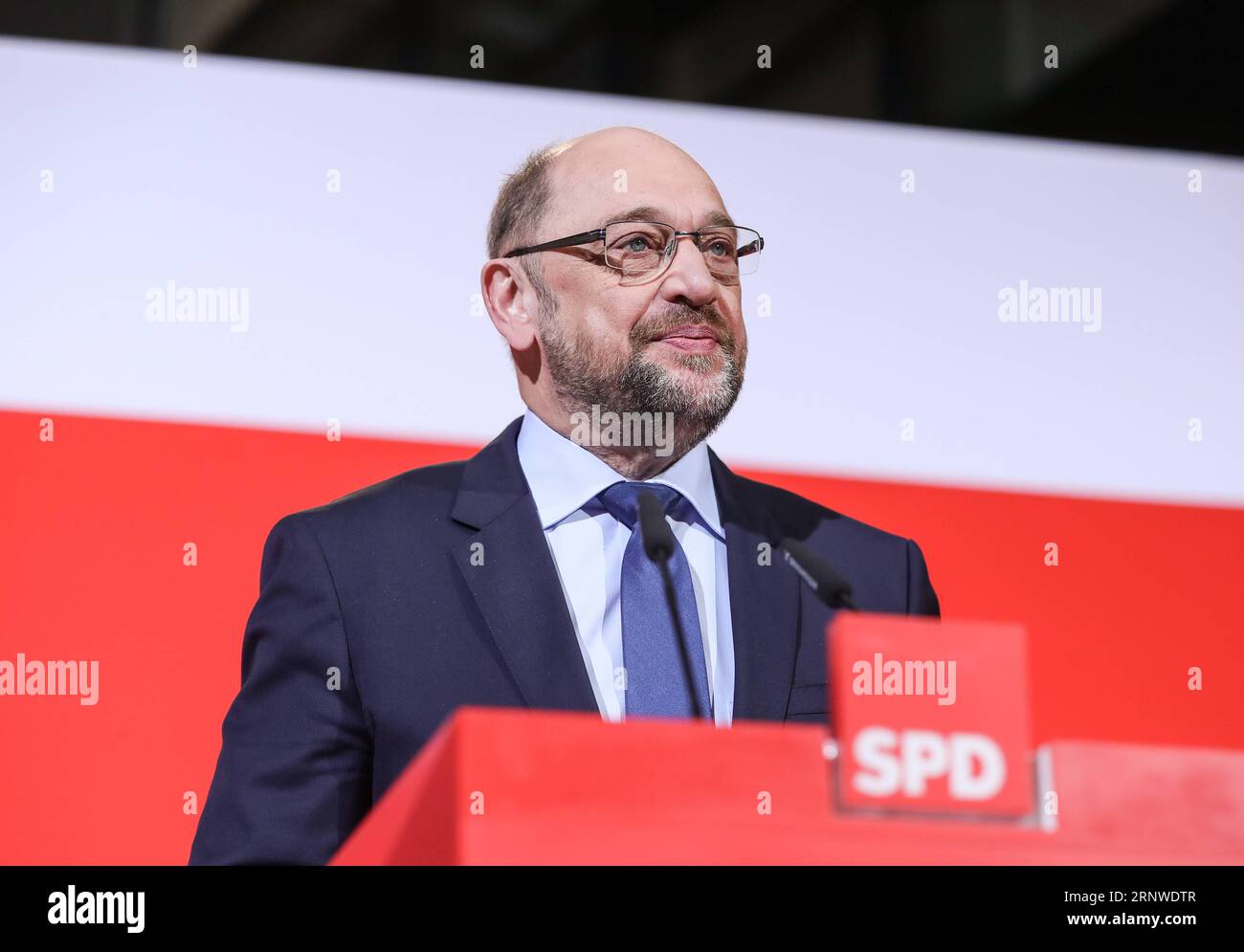 (171215) -- BERLIN, Dec. 15, 2017 -- Leader of the German Social Democrats (SPD) Martin Schulz speaks during a press conference at the headquarters of SPD in Berlin, on Dec. 15, 2017. Germany s SPD on Friday announced that it would start exploratory talks with the Conservatives Union for another grand coalition government. )(zf) GERMANY-BERLIN-SPD-GRAND COALITION-NEGOTIATIONS ShanxYuqi PUBLICATIONxNOTxINxCHN Stock Photo