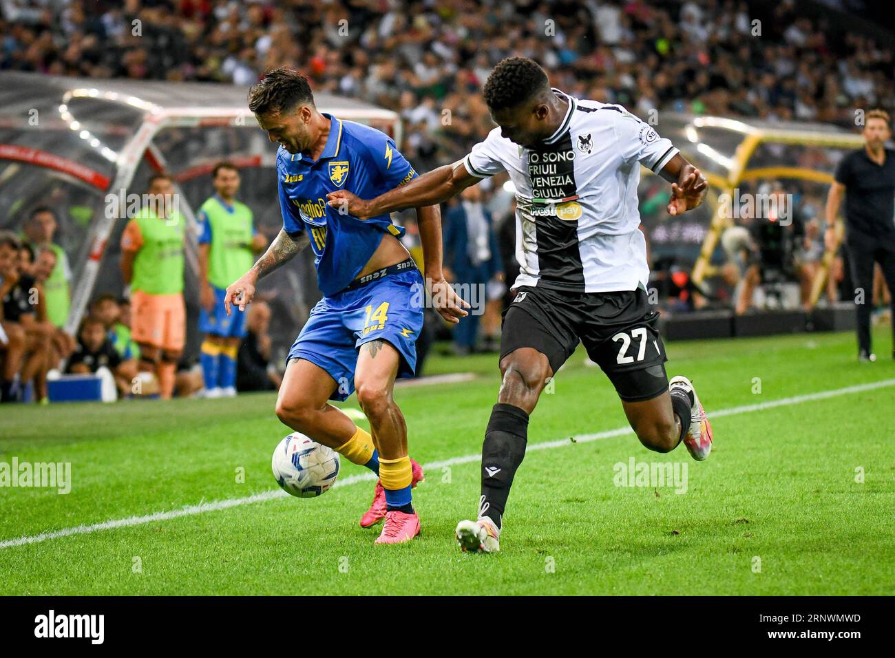 Udine, Italy. 02nd Sep, 2023. Frosinone's Francesco Gelli in action against Udinese's Christian Kabasele during Udinese Calcio vs Frosinone Calcio, Italian soccer Serie A match in Udine, Italy, September 02 2023 Credit: Independent Photo Agency/Alamy Live News Stock Photo