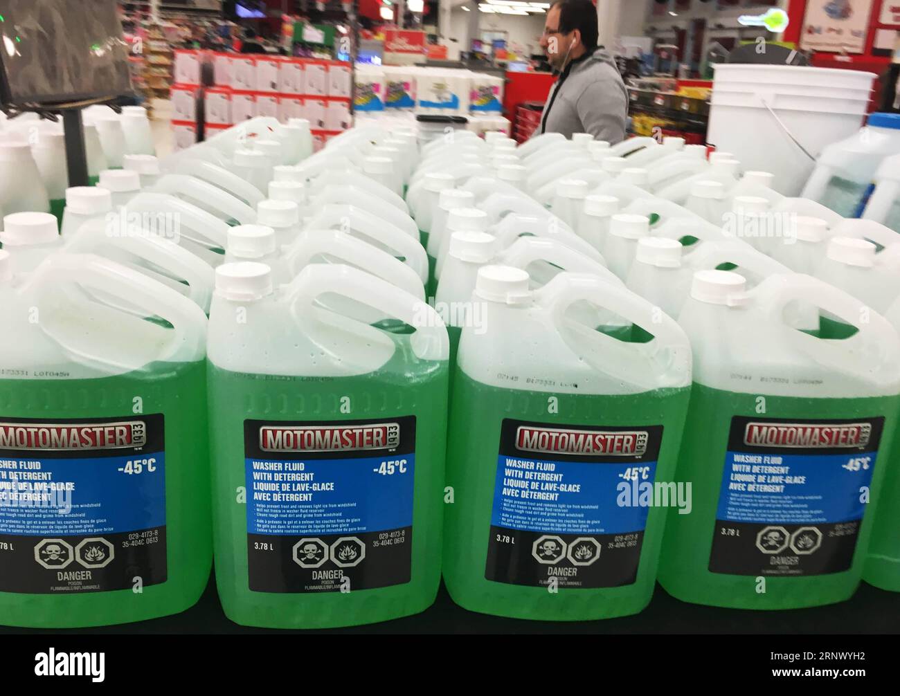 (180106) -- TORONTO, Jan. 6, 2018 -- Windshield washer fluid for temperature as low as minus 45 degrees Celsius is on sale at a store in extreme cold weather in Toronto, Canada, Jan. 5, 2018. Extreme cold temperatures as low as minus 23 degrees Celsius have covered Toronto for 12 straight days since Dec. 25, 2017. ) (gj) CANADA-TORONTO-EXTREME COLD WEATHER ZouxZheng PUBLICATIONxNOTxINxCHN Stock Photo