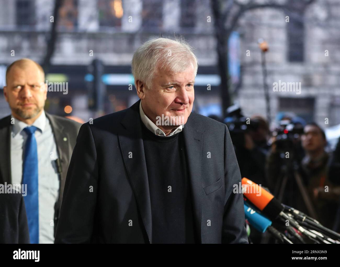(180111) -- BERLIN, Jan. 11, 2018 -- Leader of German Christian Social Union (CSU) Horst Seehofer (front) arrives for the exploratory talks for a new coalition government between Christian Democratic Union (CDU), Christian Social Union (CSU) and Social Democratic Party (SPD) at the headquarters of SPD in Berlin, capital of Germany, on Jan. 11, 2018. )(srb) GERMANY-BERLIN-COALITION GOVERNMENT-EXPLORATORY TALKS ShanxYuqi PUBLICATIONxNOTxINxCHN Stock Photo
