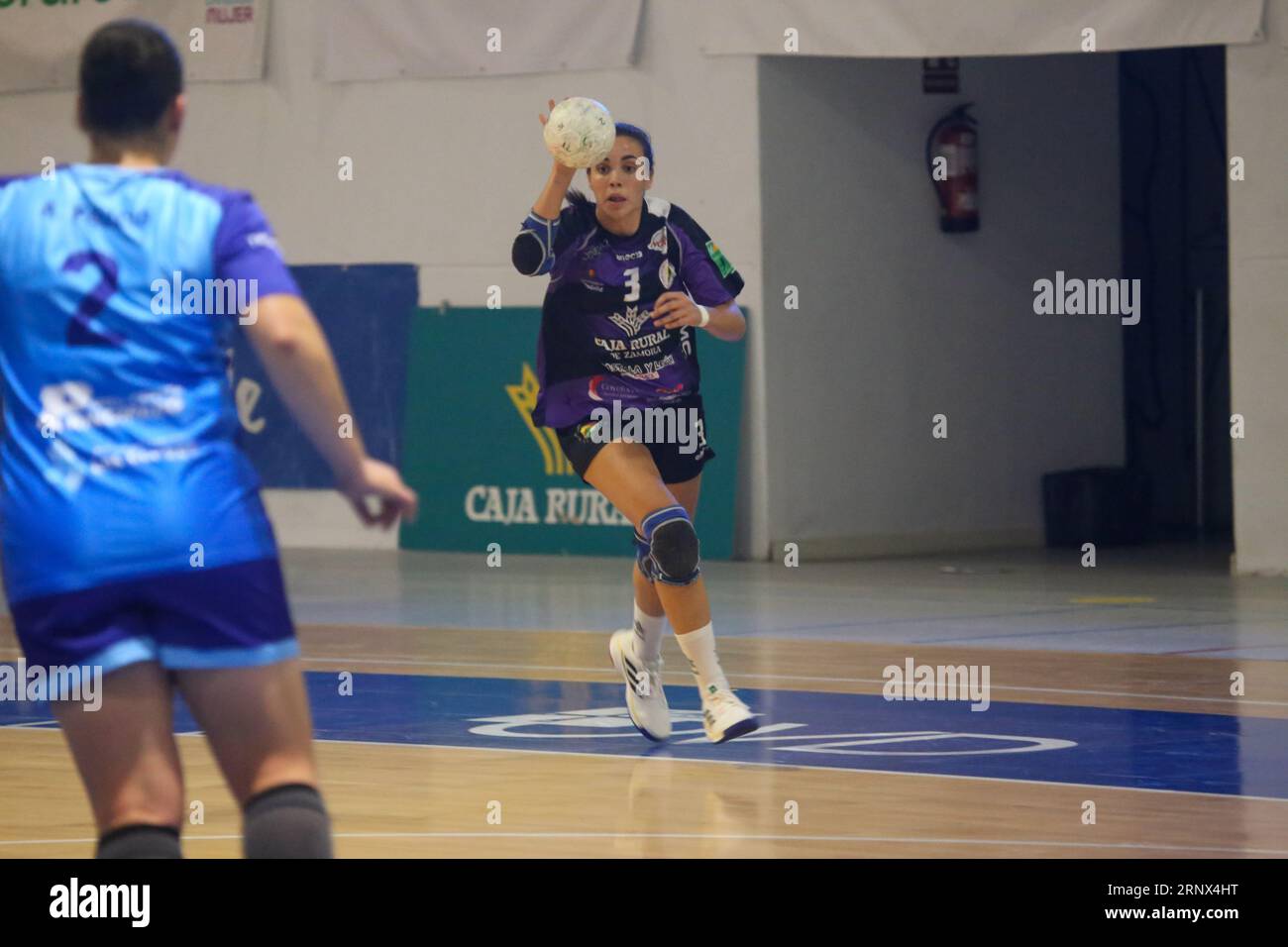 Oviedo, Spain, 02nd September, 2023: The player of Caja Rural Aula Valladolid, Jimena Lago (3) dribbles the ball during the first day of the Liga Guerreras Iberdrola between Lobas Global Atac Oviedo and Caja Rural Aula Valladolid, on 02 September 2023, at the Florida Arena Municipal Sports Center, in Oviedo, Spain. Credit: Alberto Brevers / Alamy Live News. Stock Photo