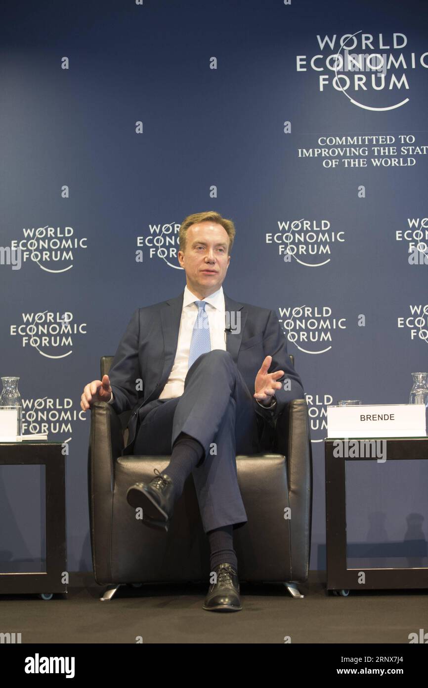 (180116) -- GENEVA, Jan. 16, 2018 -- Borge Brende, the president of the World Economic Forum (WEF), gestures at a press conference in Geneva, Switzerland, Jan. 16, 2018. Some 70 heads of state and government and 38 heads of international organizations will debate creating a shared future in a fractured world -- the theme of this year s World Economic Forum in Davos from Jan. 23 to Jan. 26. ) SWITZERLAND-GENEVA-WORLD ECONOMIC FORUM-PRESS CONFERENCE XuxJinquan PUBLICATIONxNOTxINxCHN Stock Photo
