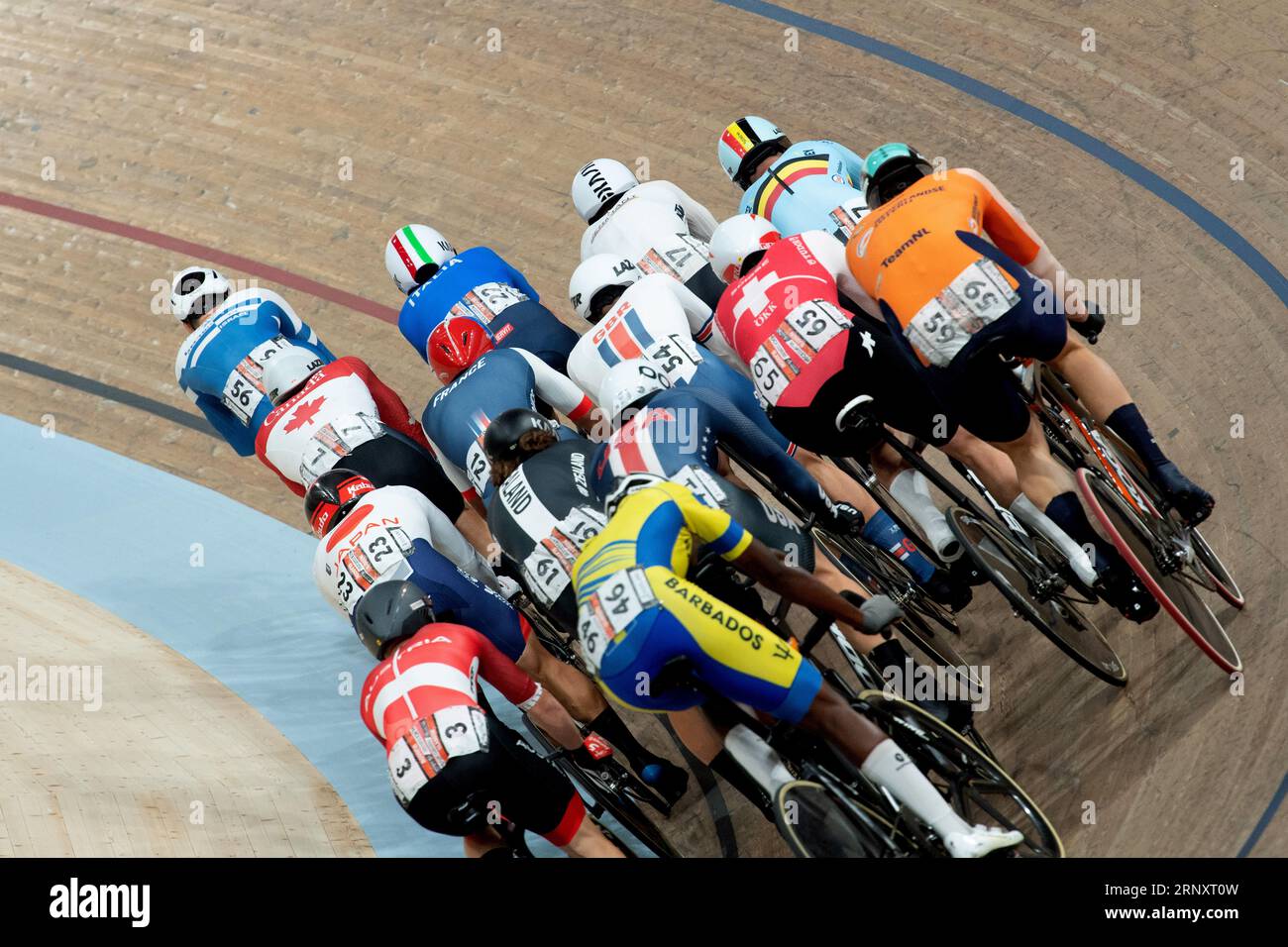 Riders are packed into tight quarters during the Men's elimination race