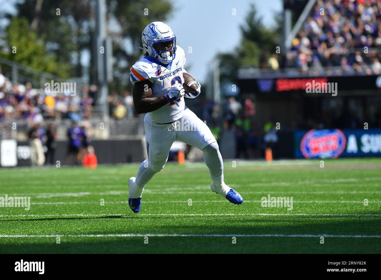 Seattle, WA, USA. 02nd Sep, 2023. Boise State Broncos running back