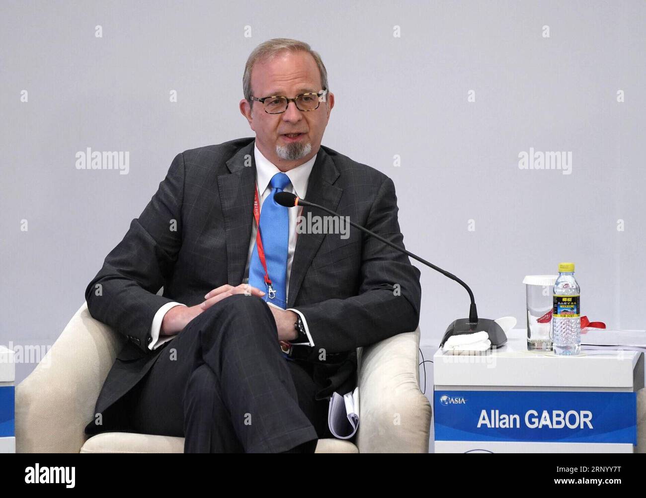 (180409) -- BOAO, April 9, 2018 -- E. Allan Gabor, managing director and country speaker of Merck Holding (China) Co. Ltd and general manager of Merck Performance Materials in China, speaks at the session of The Future of Production during the Boao Forum for Asia Annual Conference 2018 in Boao, south China s Hainan Province, April 9, 2018. ) (wyl) CHINA-BOAO-BFA-FUTURE PRODUCTION (CN) XingxGuangli PUBLICATIONxNOTxINxCHN Stock Photo