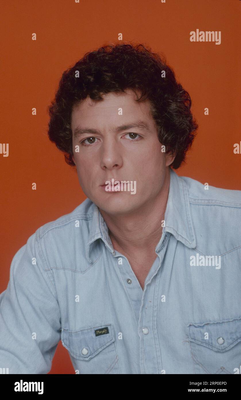 Dynasty tv series hi-res stock photography and images - Alamy