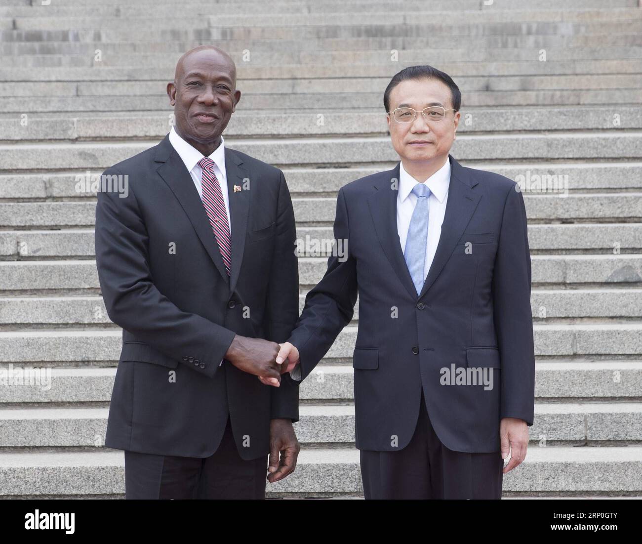 (180514) -- BEIJING, May 14, 2018 -- Chinese Premier Li Keqiang (R) holds a welcome ceremony for Prime Minister Keith Rowley of Trinidad and Tobago before their talks in Beijing, capital of China, May 14, 2018. )(mcg) CHINA-BEIJING-LI KEQIANG-TRINIDAD AND TOBAGO-TALKS (CN) WangxYe PUBLICATIONxNOTxINxCHN Stock Photo
