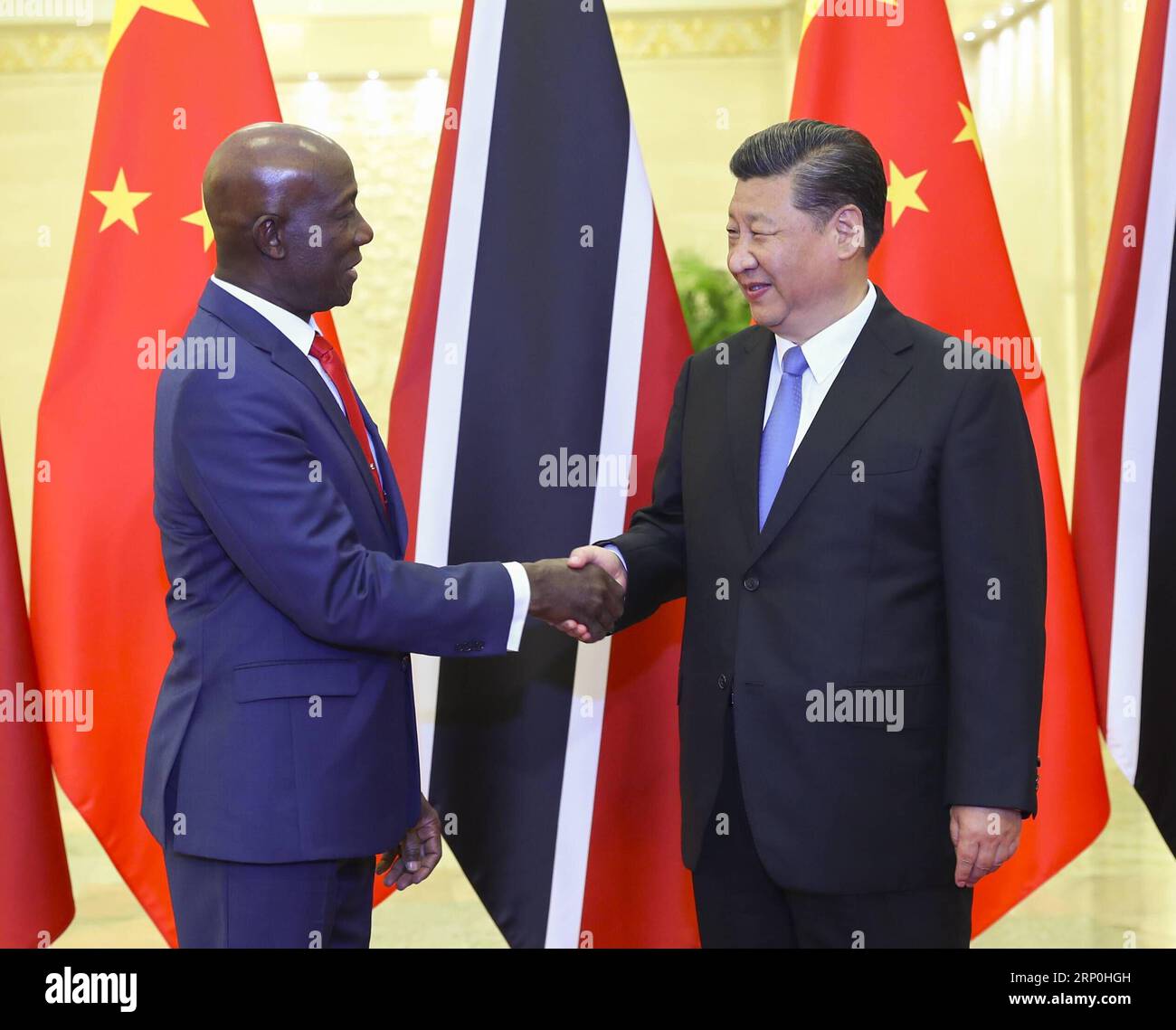 (180515) -- BEIJING, May 15, 2018 -- Chinese President Xi Jinping (R) meets with Prime Minister Keith Rowley of Trinidad and Tobago in Beijing, capital of China, May 15, 2018. ) (zyd) CHINA-BEIJING-XI JINPING-MEETING (CN) XiexHuanchi PUBLICATIONxNOTxINxCHN Stock Photo