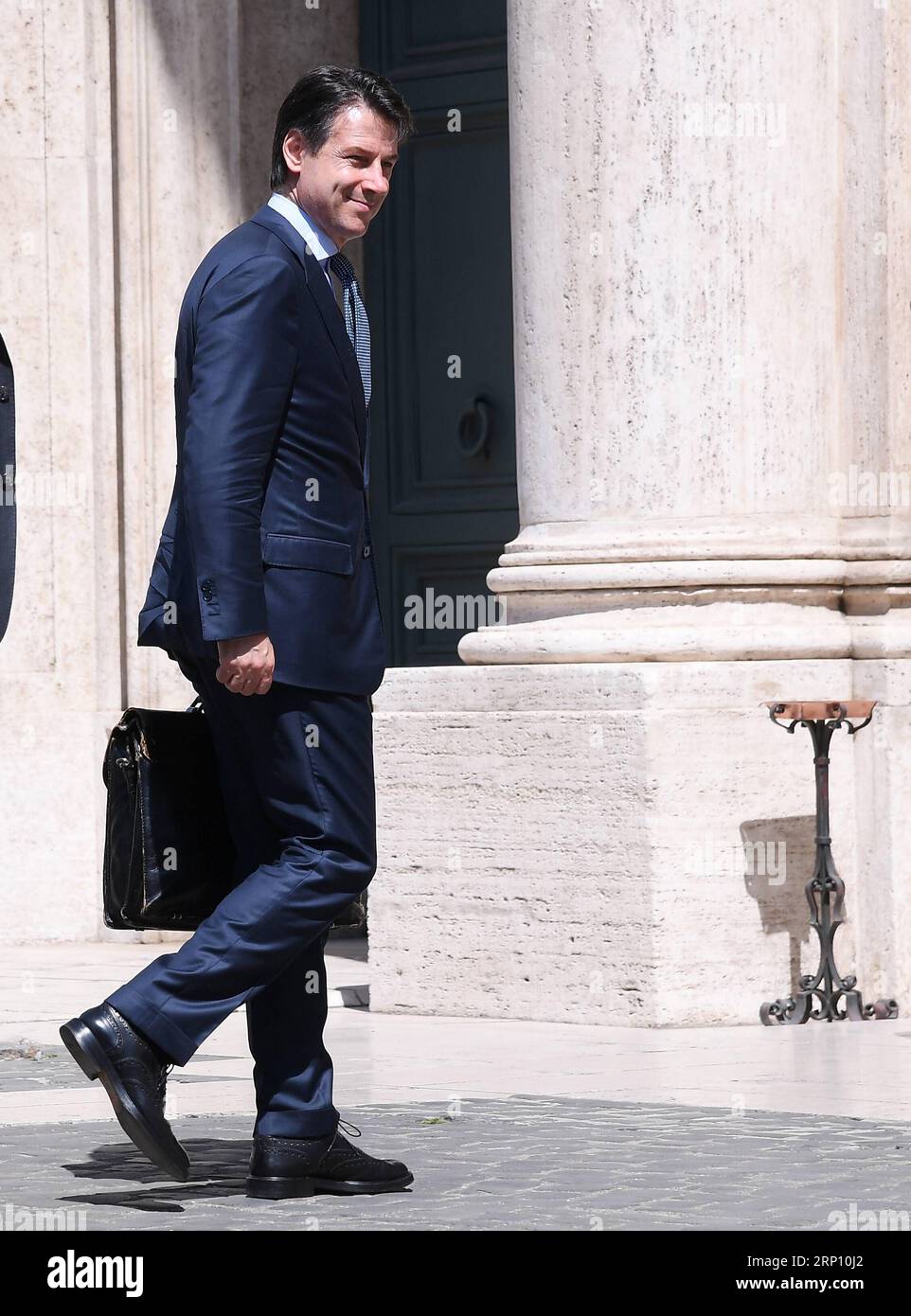 (180601) -- ROME, June 1, 2018 -- Italian Prime Minister-designate Giuseppe Conte arrives at Montecitorio Palace to meet with Lower House Speaker Roberto Fico, in Rome, June 1, 2018. )(yg) ITALY-ROME-PM-DESIGNATE-CONTE AlbertoxLingria PUBLICATIONxNOTxINxCHN Stock Photo