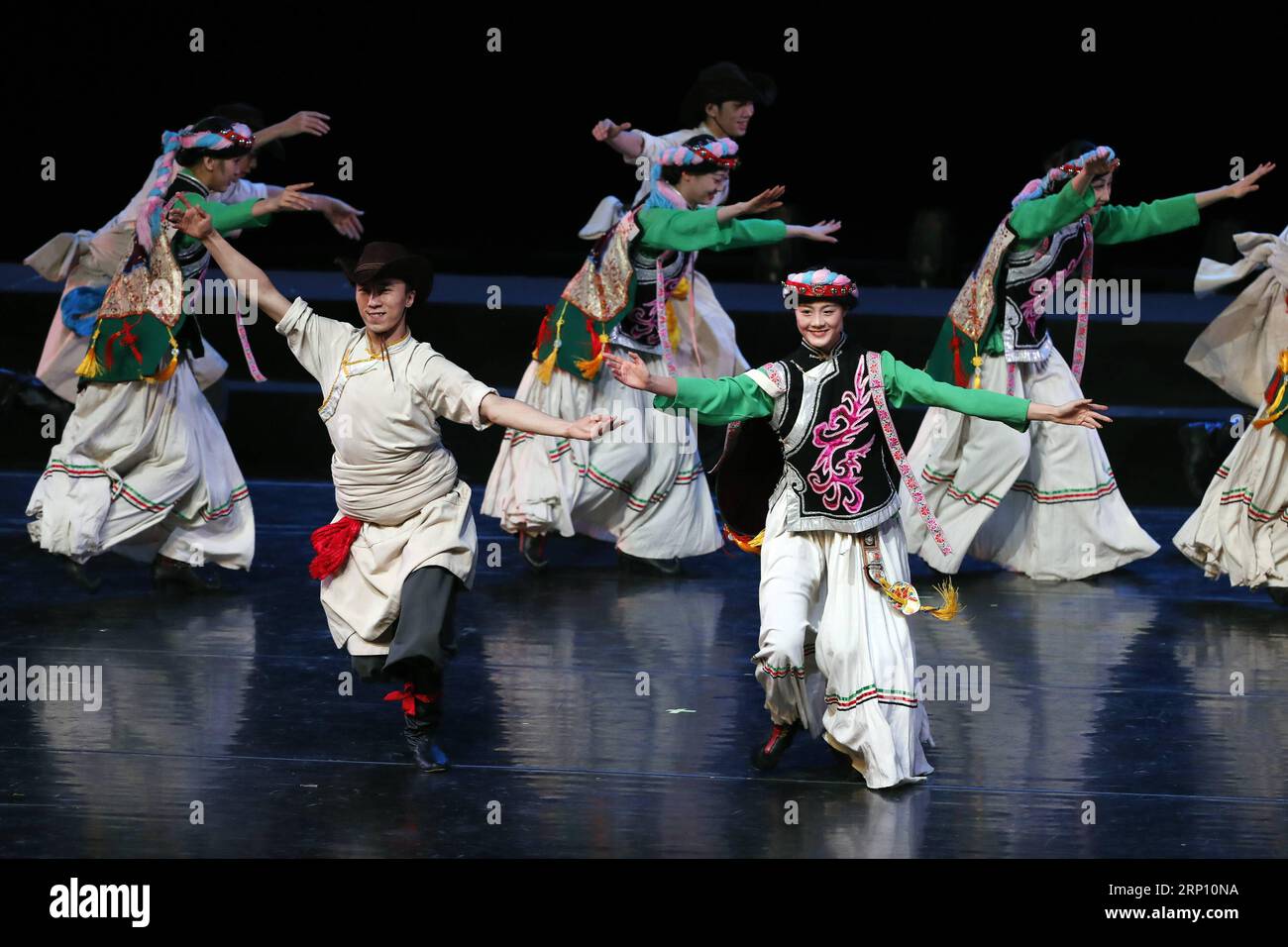 (180601) -- BEIJING, June 1, 2018 -- Chinese dancers perform during a folk dance show of the Shanghai Cooperation Organization (SCO) art festival held in Beijing, capital of China, June 1, 2018. ) (lmm) CHINA-BEIJING-SCO ART FESTIVAL-FOLK DANCE-SHOW (CN) ShenxBohan PUBLICATIONxNOTxINxCHN Stock Photo