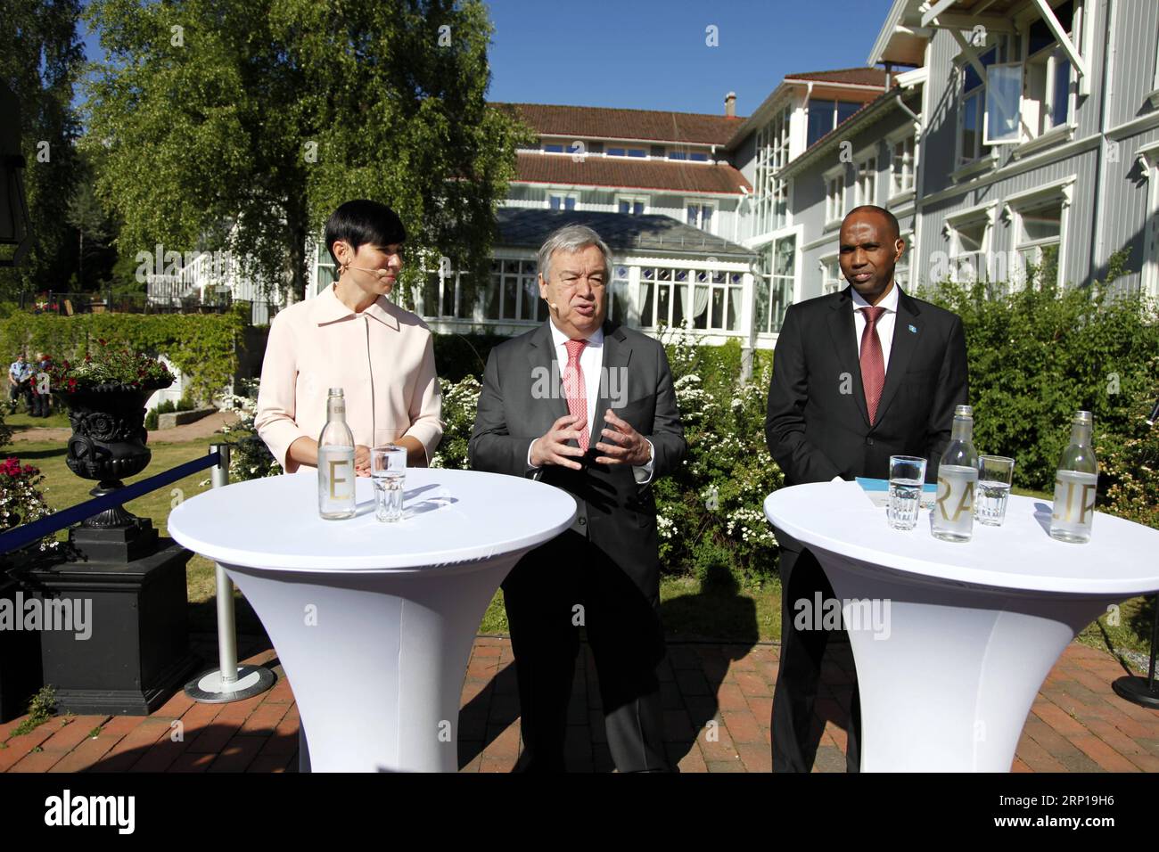 (180619) -- OSLO, June 19, 2018 -- UN Secretary-General Antonio Guterres (C), Norwegian Minister of Foreign Affairs Ine Eriksen Soreide (L), and Somalian Prime Minister Hassan Ali Khaire, attend a joint press conference in Oslo, capital of Norway, on June 19, 2018. UN Secretary-General Antonio Guterres said on Tuesday that more mediation is needed as the world is dangerous and the situation is deteriorating. ) NORWAY-OSLO-OSLO FORUM-UN-CHIEF-PRESS CONFERENCE LiangxYouchang PUBLICATIONxNOTxINxCHN Stock Photo