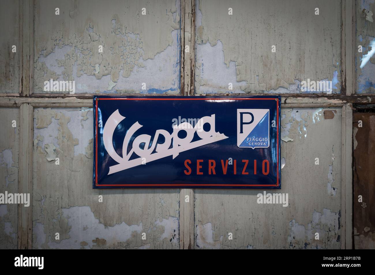 Piaggio vespa poster hi-res stock photography and images - Alamy