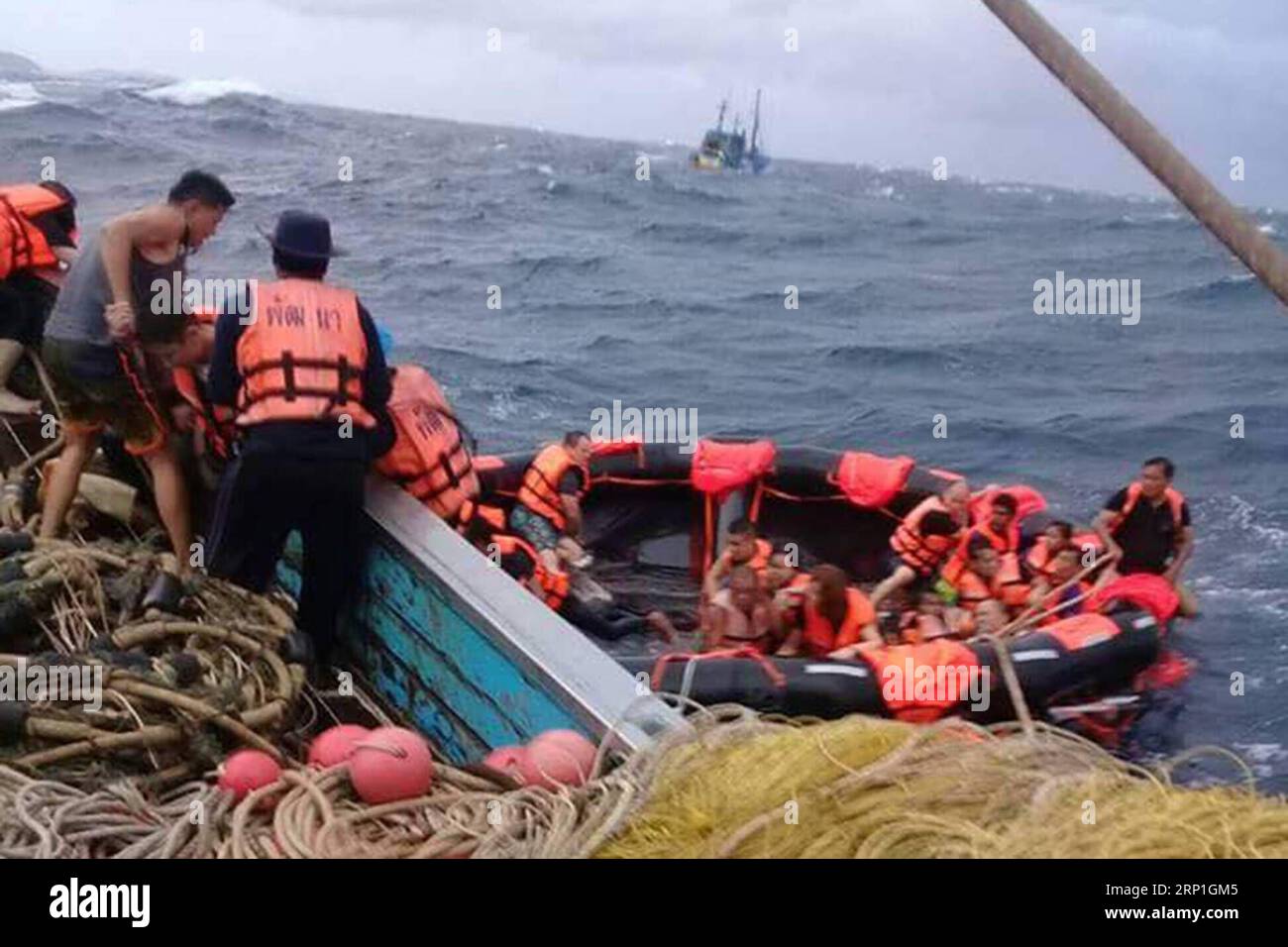 180706) &ndash; PHUKET, July 6, 2018 () &ndash; Rescued tourists get on a 