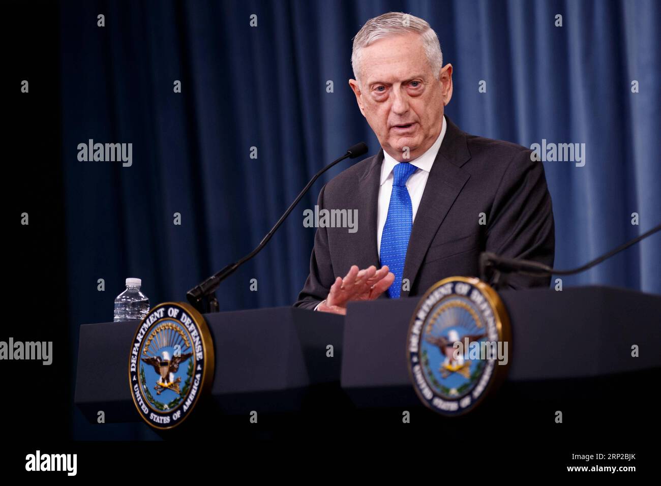 (180829) -- WASHINGTONG D.C., Aug. 29, 2018 -- U.S. Defense Secretary James Mattis speaks during a press briefing with U.S. Chairman of the Joint Chiefs of Staff Joseph Dunford (not in the picture) at the Pentagon, the United States on Aug. 28, 2018. The United States and Turkey plan to conduct combined patrols in northern Syria to enhance security there, U.S. Chairman of the Joint Chiefs of Staff Joseph Dunford said on Tuesday. ) (zxj) U.S.-WASHINGTONG D.C.-TURKEY-COMBINED PATROL-SYRIA TingxShen PUBLICATIONxNOTxINxCHN Stock Photo