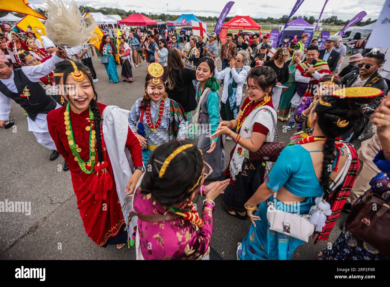 Sunbury-on-Thames, Surrey, UK. 03rd Sep, 2023. Kempton Park hosting a