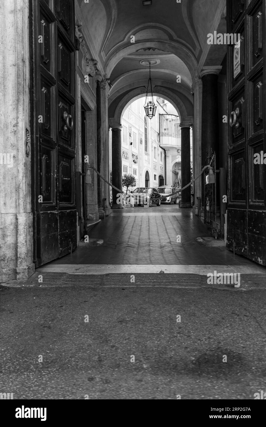Rome italy medieval architecture Black and White Stock Photos & Images ...