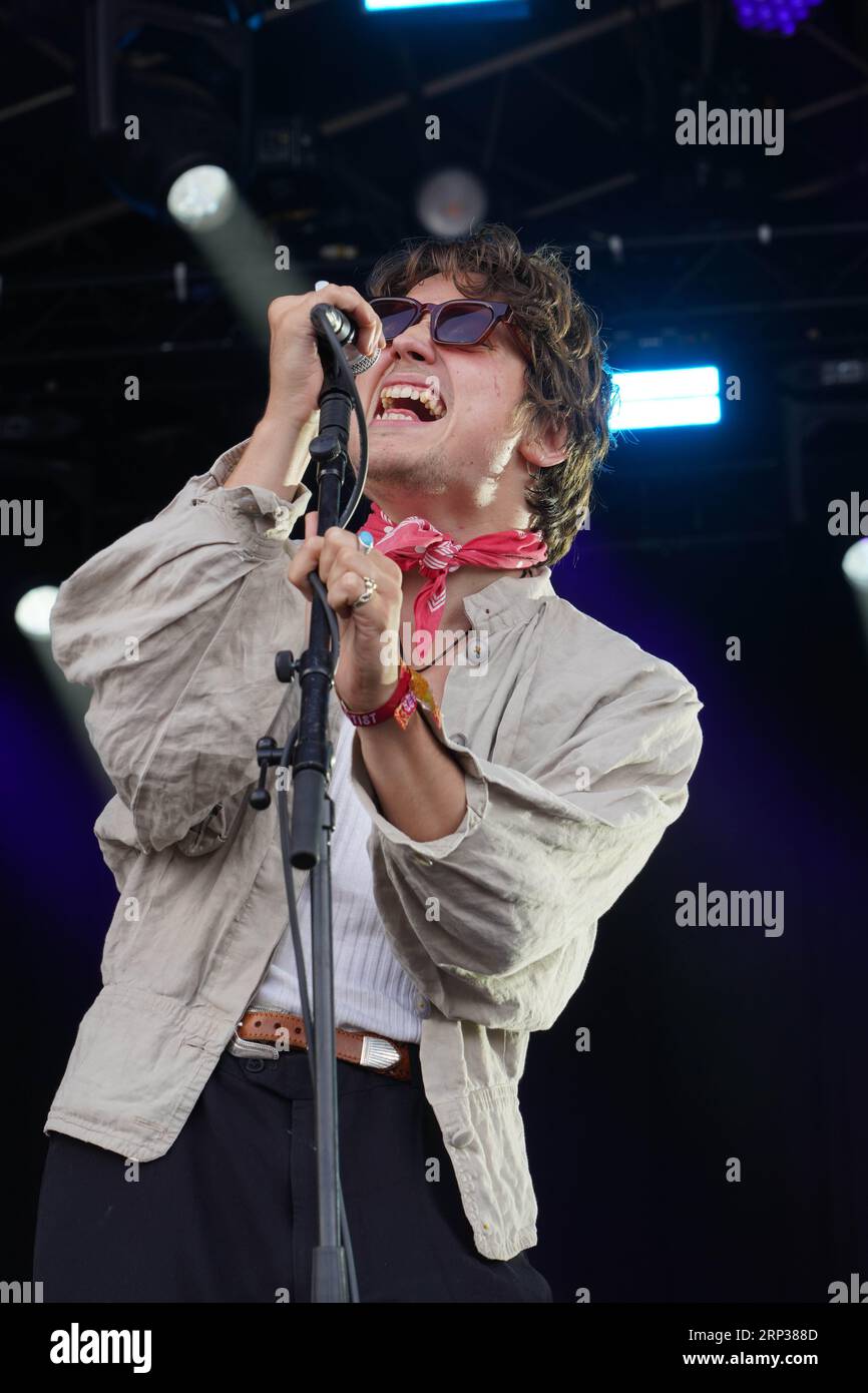 Dorset, UK. Saturday, 2 September, 2023. Lewis Lazar of Oracle Sisters performing at the 2023 edition of the End of the Road festival at Larmer Tree Gardens in Dorset. Photo date: Saturday, September 2, 2023. Photo credit should read: Richard Gray/Alamy Live News Stock Photo