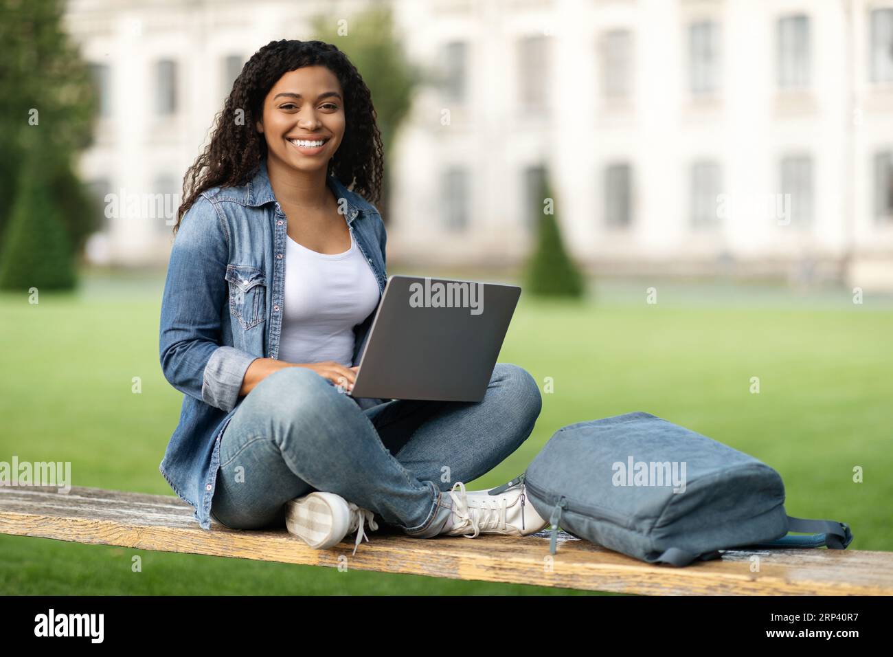 Black female student laptop outside hi-res stock photography and images ...