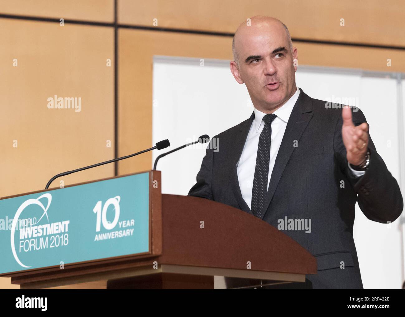 (181022) -- GENEVA, Oct. 22, 2018 -- Swiss President Alain Berset speaks at the 2018 World Investment Forum 2018 (WIF) in Geneva, Switzerland, Oct. 22, 2018. The 2018 World Investment Forum kicked off here on Monday with speakers at the opening session calling for a focus on the current economic uncertainty and cooperation between government and private sectors on sustainable development goals (SDGs). UNCTAD/) SWITZERLAND-GENEVA-WORLD INVESTMENT FORUM JeanxMarcxFerre PUBLICATIONxNOTxINxCHN Stock Photo