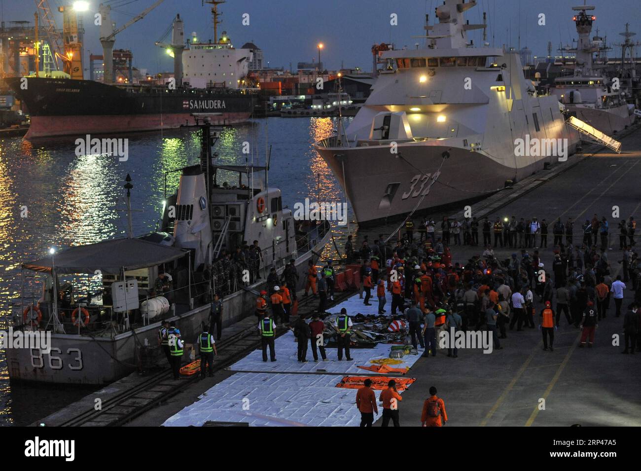 (181029) -- JAKARTA, Oct. 29, 2018 -- Search and Rescue officers gather at the joint base of Search and Rescue at the Tanjung Priok Port, Jakarta, Oct. 29, 2018. Indonesia s national Search and Rescue Agency said on Monday that all the 189 people onboard a Lion Air plane that crashed into the sea off western Indonesia may have died. ) (lrz) INDONESIA-JAKARTA-LION AIR-CRASH VerixSanovri PUBLICATIONxNOTxINxCHN Stock Photo