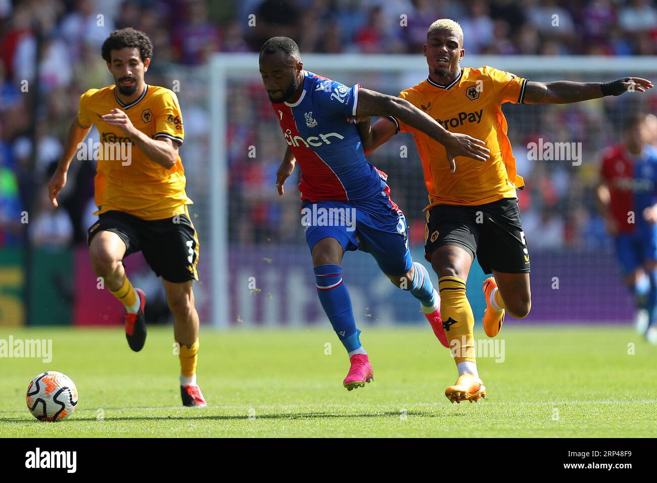 Selhurst Park, Selhurst, London, UK. 3rd Sep, 2023. Premier League Football, Crystal Palace versus Wolverhampton Wanderers; Jordan Ayew of Crystal Palace dribbles down the wing in a counter attack. Credit: Action Plus Sports/Alamy Live News Stock Photo