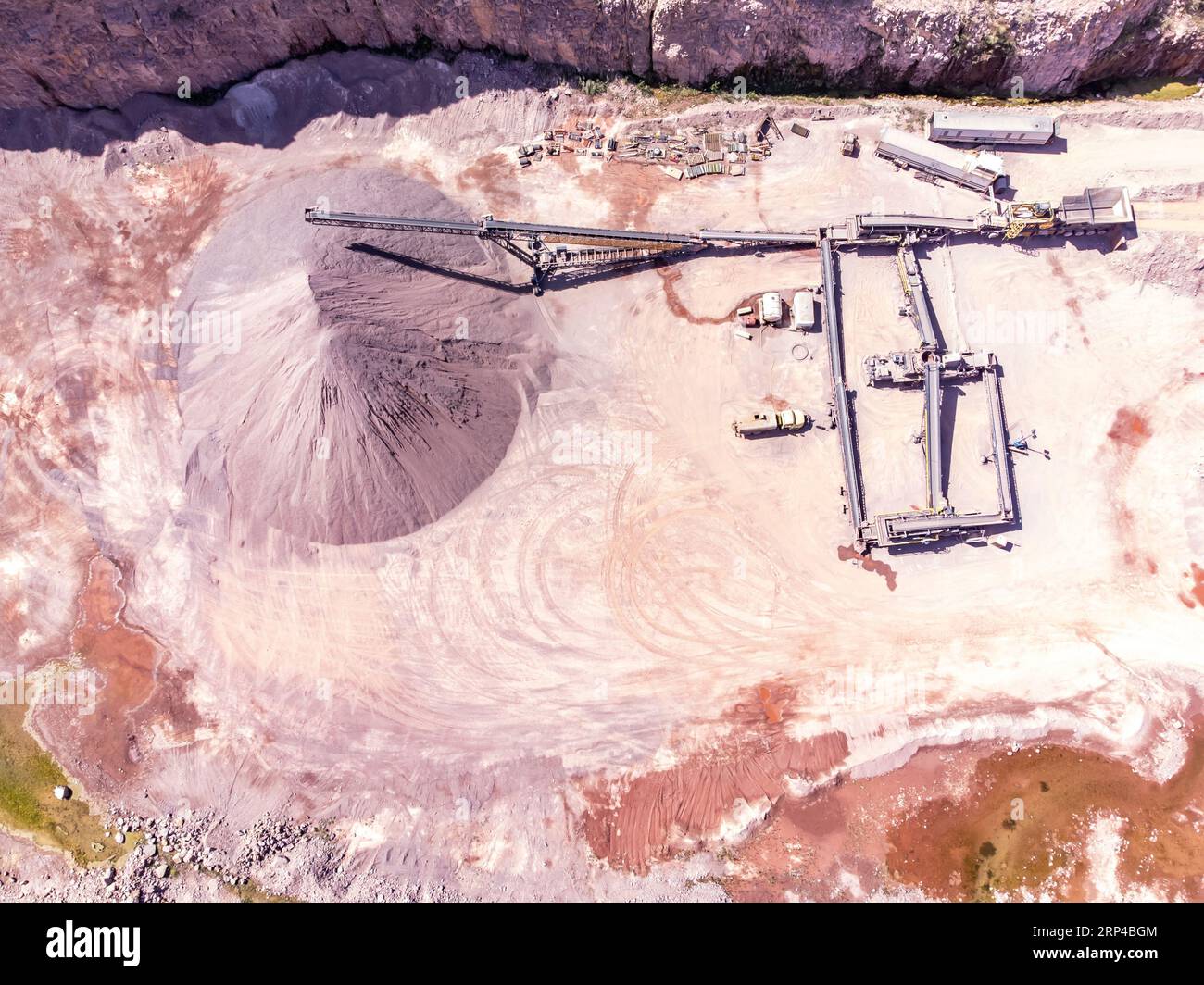 Open pit view of a quartzite rock quarry in Sioux Falls, South Dakota Stock Photo Alamy