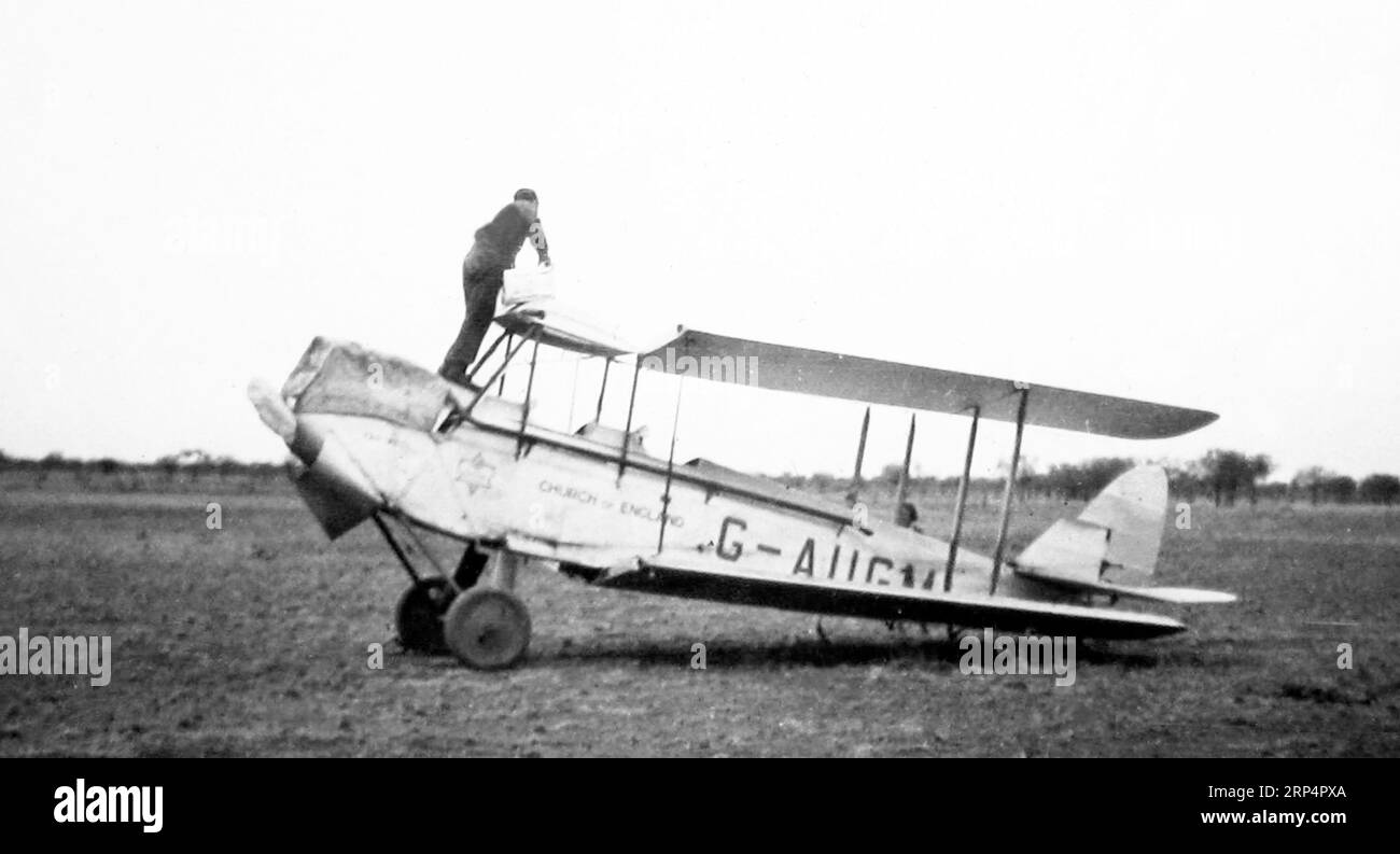Rev. Leonard Daniels, the 'Flying Parson', Australia, with his De Havilland Moth 'Church of England', probably 1928 Stock Photo