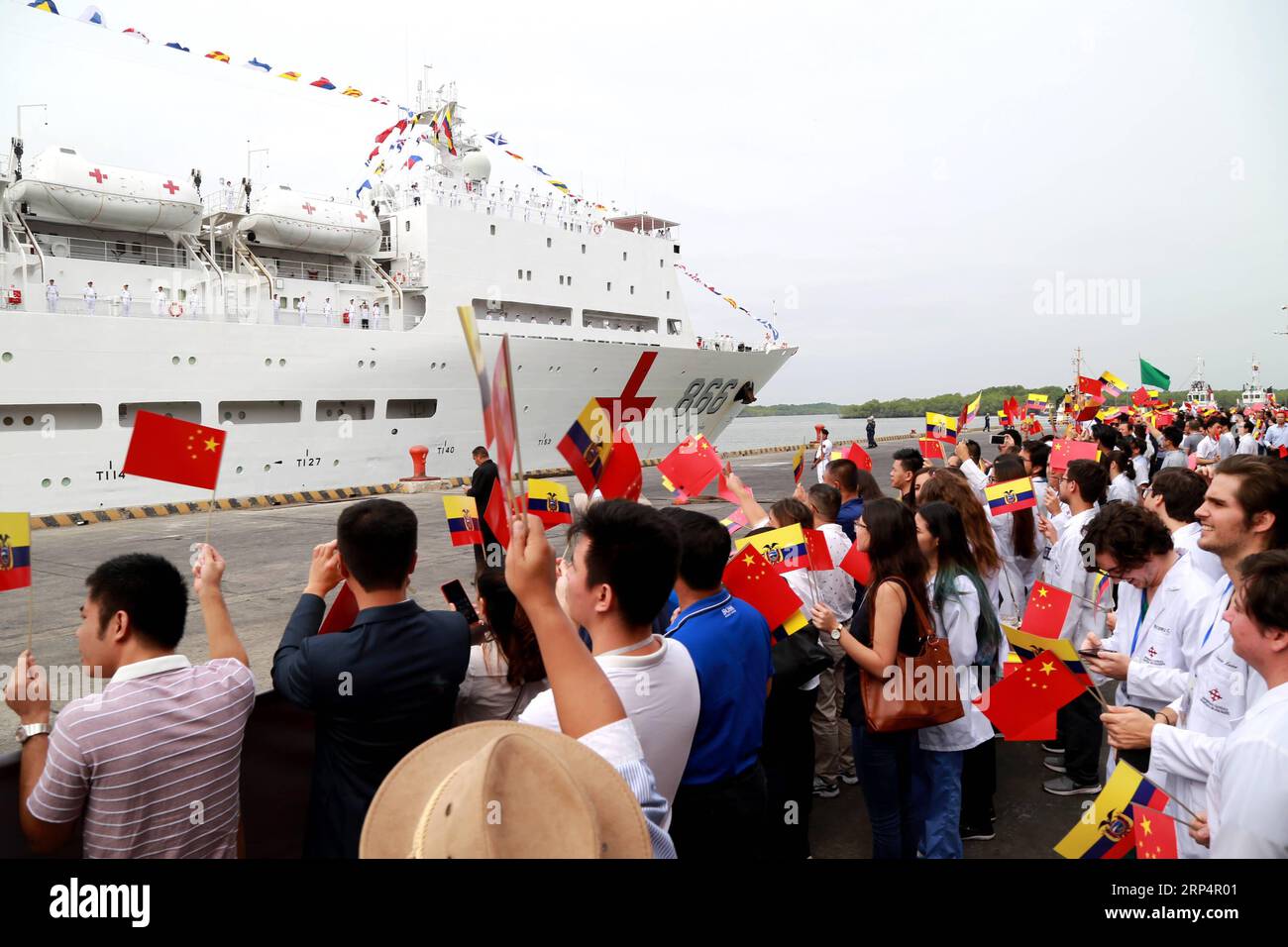 (181116) GUAYAQUIL(ECUADOR), Nov. 16, 2018 People wave flags to