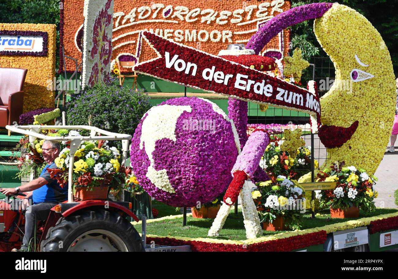 Wiesmoor, Germany. 03rd Sep, 2023. The theme float ' From the Earth to the Moon' based on the novel by Jules Verne. At the traditional Blossom Festival, one of the largest in northern Germany, a new Blossom Queen is elected every year at the beginning of September. This year, for the first time, men can also stand for election for the title. The Blossom Festival runs from August 31 to September 4. Credit: Lars Penning/dpa/Alamy Live News Stock Photo