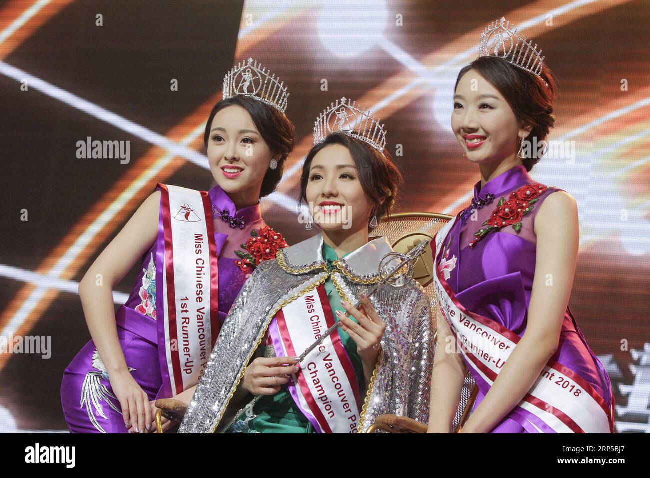 (181207) -- VANCOUVER, Dec. 7, 2018 -- Miss Chinese Vancouver Pageant 2018 Champion Alice Lin (C), first runner-up May Li (L) and second runner-up Rachel He pose for photos during the Miss Chinese Vancouver Pageant 2018 at Vancouver Convention Centre in Vancouver, Canada, Dec. 6, 2018. )(wsw) CANADA-VANCOUVER-MISS CHINESE VANCOUVER PAGEANT 2018 LiangxSen PUBLICATIONxNOTxINxCHN Stock Photo