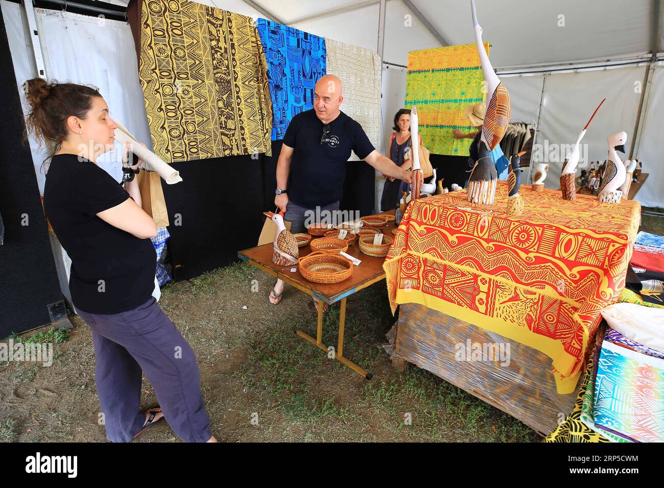 (181209) -- CANBERRA, Dec. 9, 2018 (Xinhua) -- People visit the Indigenous Art Market near National Museum in Canberra, Australia, on Dec. 8, 2018. The Indigenous Art Market was held here from Dec. 7 to Dec. 8, which gave an opportunity for people to encounter and engage in aboriginal culture and sought for support to aboriginal people in local and other communities. (Xinhua/Pan Xiangyue) (zxj) AUSTRALIA-CANBERRA-INDIGENOUS ART MARKET PUBLICATIONxNOTxINxCHN Stock Photo