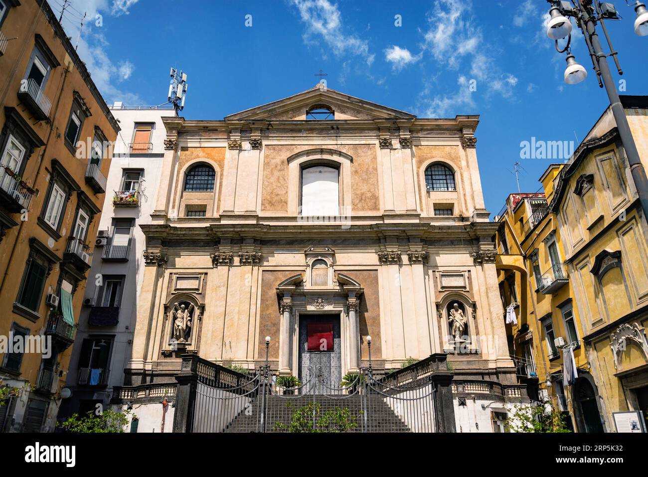 chiesa di santa maria donnaregina vecchia