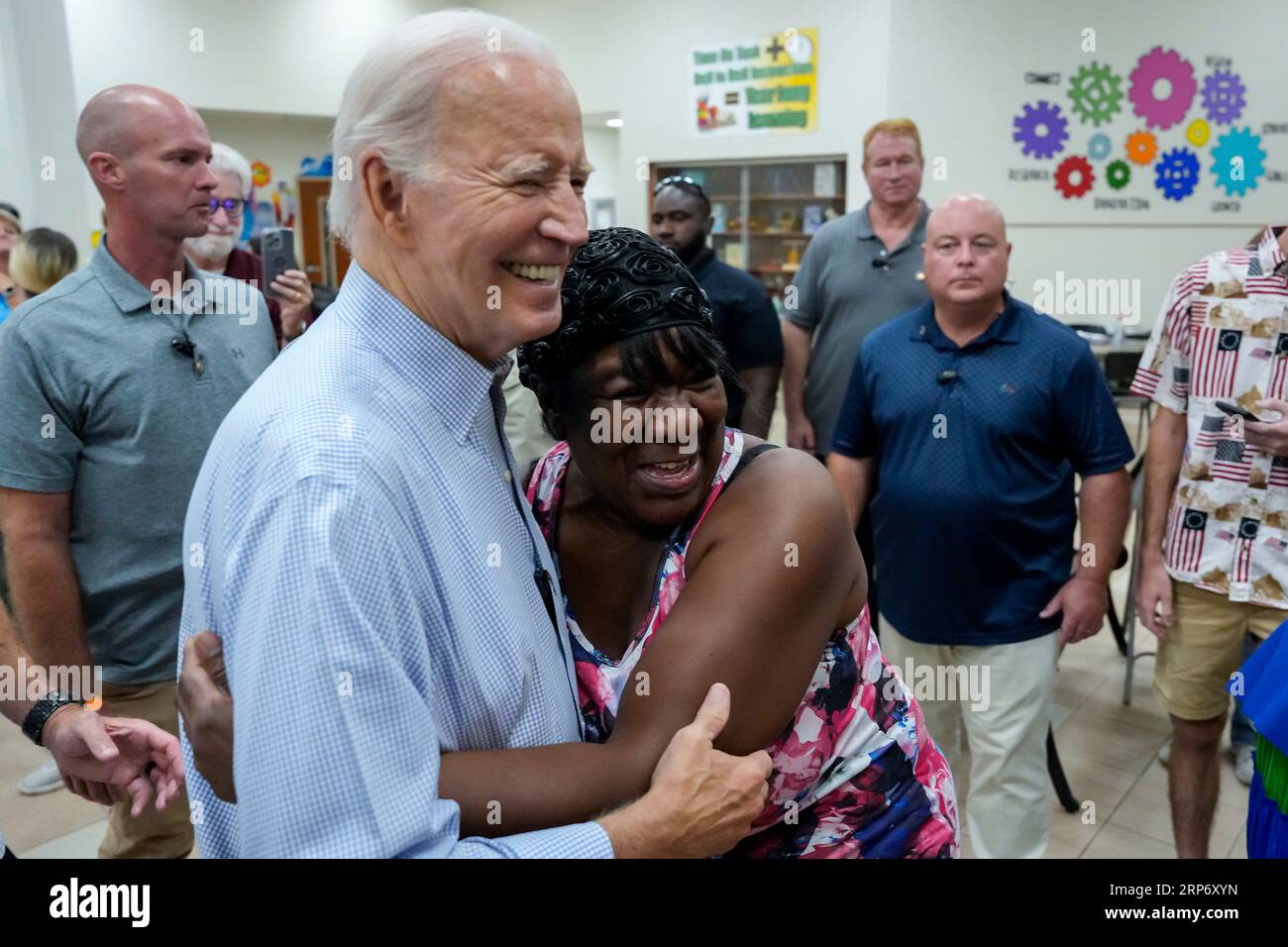 Live Oak, United States. 02nd Sep, 2023. U.S President Joe Biden, embraces Hurricane Idalia survivor a while visiting with victims, volunteers and emergency management officials at Suwannee Pineview Elementary School, September 2, 2023 in Live Oak, Florida. Credit: Adam Schultz/White House Photo/Alamy Live News Stock Photo