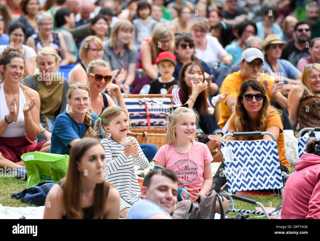 Picnic anual hi-res stock photography and images - Alamy
