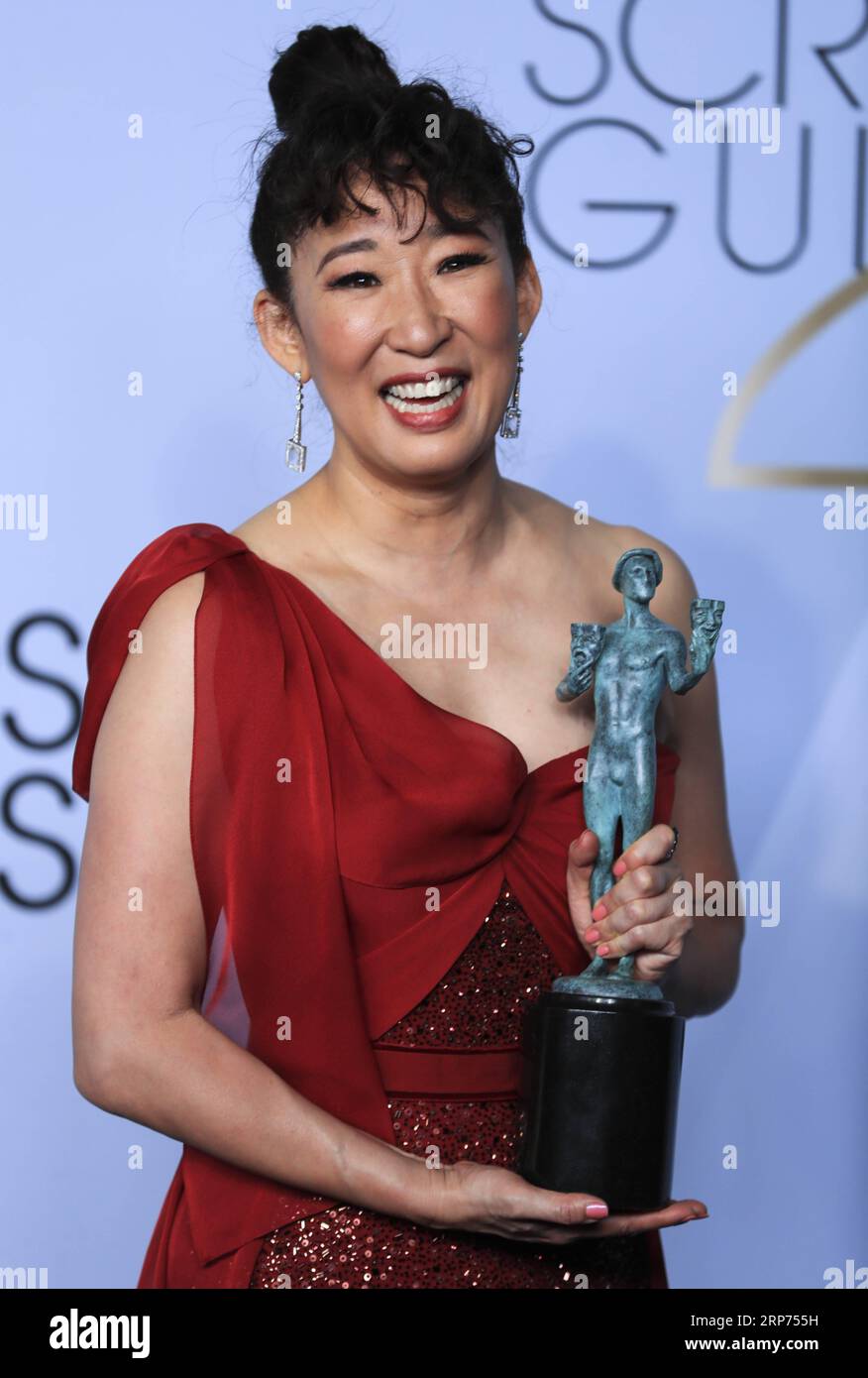 (190128) -- LOS ANGELES, Jan. 28, 2019 (Xinhua) -- Actress Sandra Oh of ...