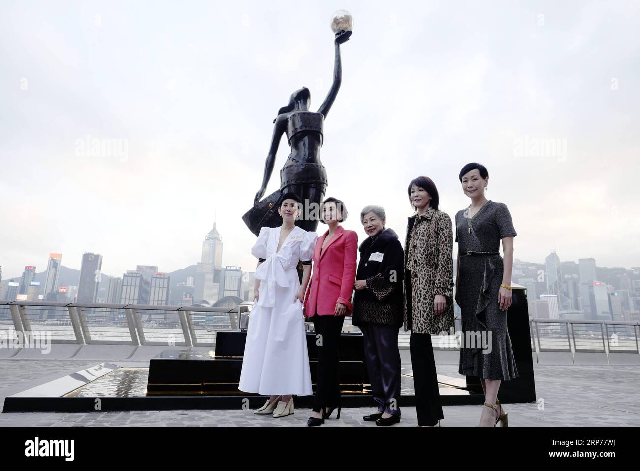 (190131) -- BEIJING, Jan. 31, 2019 (Xinhua) -- Winners of Best Actress at the Hong Kong Film Awards, Sandra Ng, Teresa Mo, Helena Law Lan, Carol Cheng and Cecilia Yip (L-R) pose for photos on the Avenue of Stars in Hong Kong, south China, Jan. 30, 2019. The Avenue of Stars, one of the most popular attractions in China s Hong Kong Special Administrative Region, on Wednesday held the reopening ceremony after a three-year revitalization work. (Xinhua/Wang Shen) XINHUA PHOTOS OF THE DAY PUBLICATIONxNOTxINxCHN Stock Photo