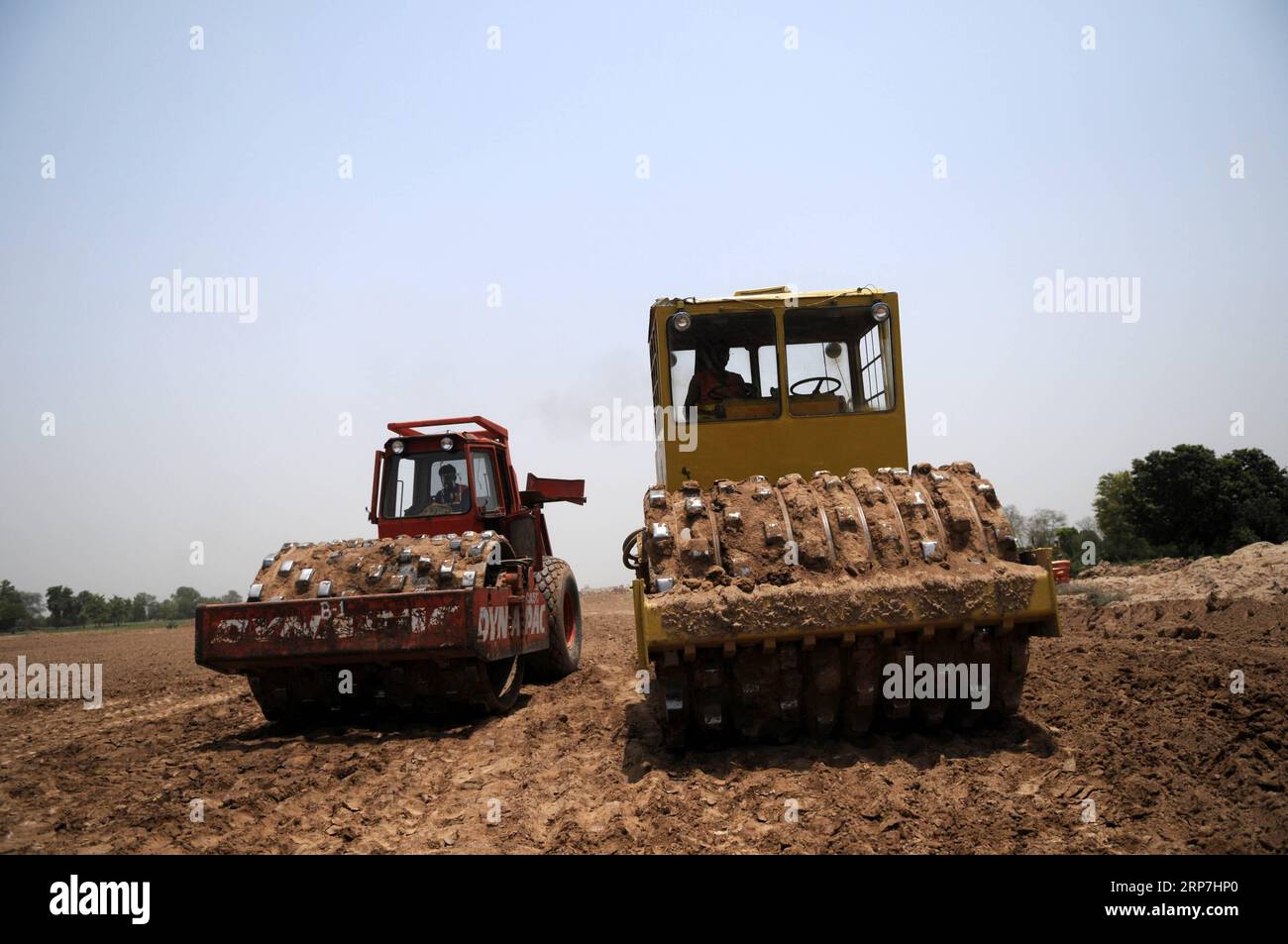 (190207) -- BEIJING, Feb. 7, 2019 -- Two road rollers work on a road construction site near Gojra, Pakistan, June 26, 2016. Pakistani Prime Minister Imran Khan said on Wednesday that the China-Pakistan Economic Corridor (CPEC) will bring a host of economic opportunities for the country s southwest Balochistan province, local reports said. During his conversation with political representatives of the Balochistan Awami Party, the prime minister said that development of Gwadar port will open a new era of prosperity in Balochistan by creating vast opportunities for the people of the province, ARY Stock Photo