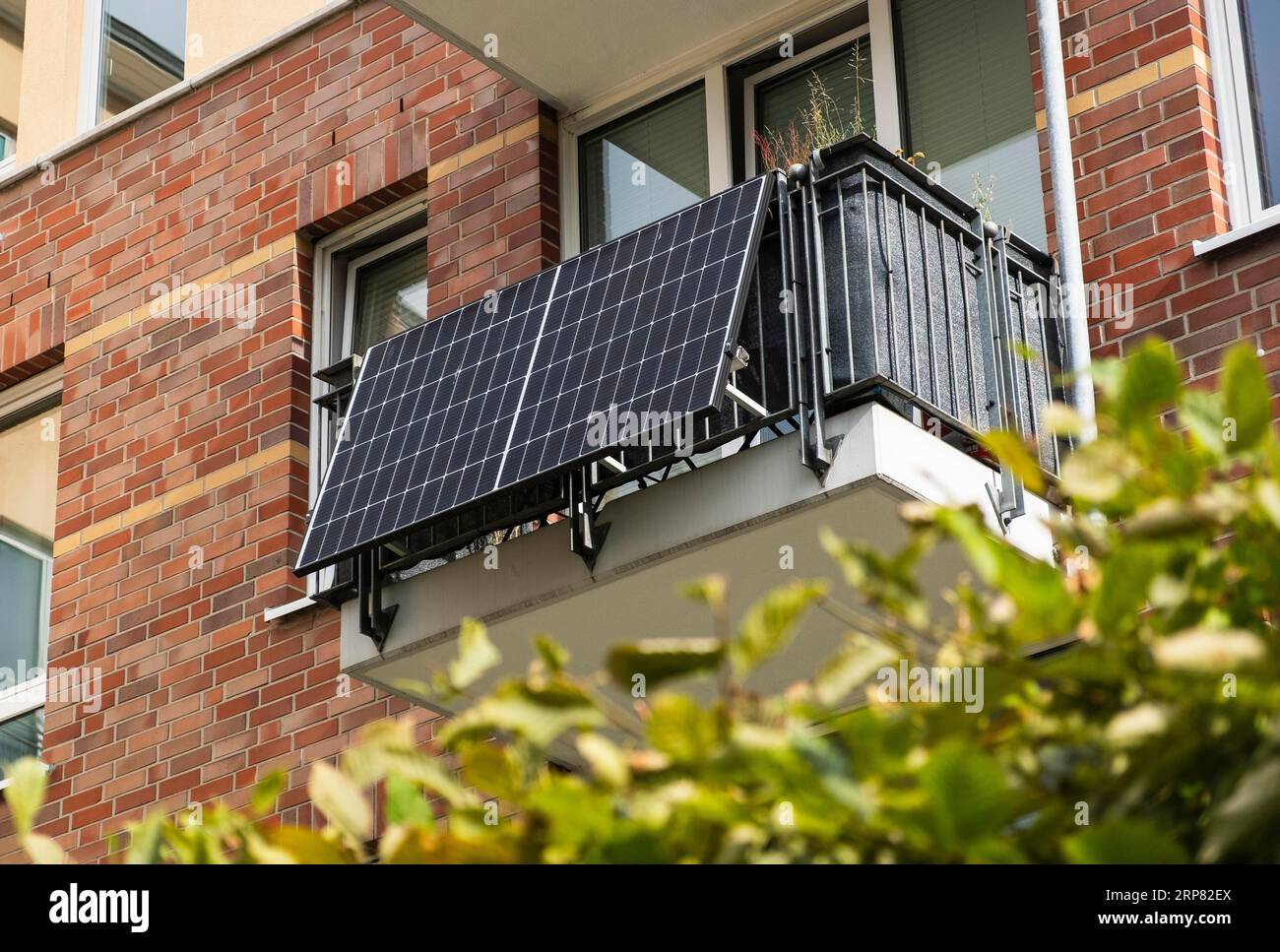 Balcony power plant on a house in Duesseldorf, Germany Stock Photo - Alamy