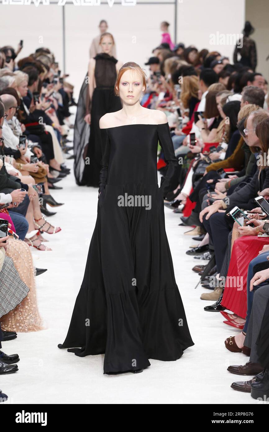 Valentino Fall 2019 Ready-to-Wear Fashion Show