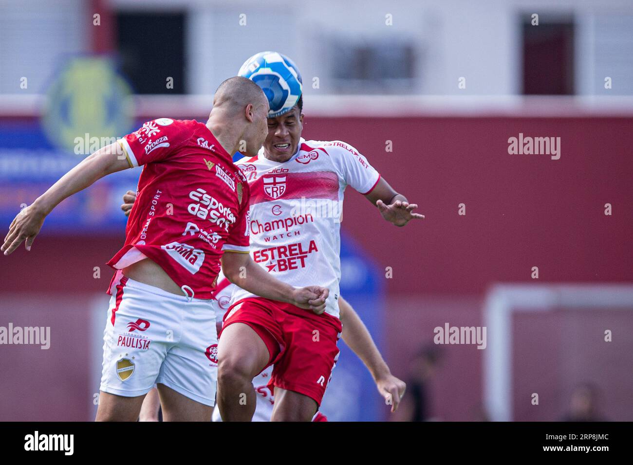 GO - GOIANIA - 03092023 - BRASILEIRO B 2023, VILA NOVA-GO X CRB - Caio  Dantas player from Vila Nova-GO competes with Lucas Lima player from CRB  during a match at the