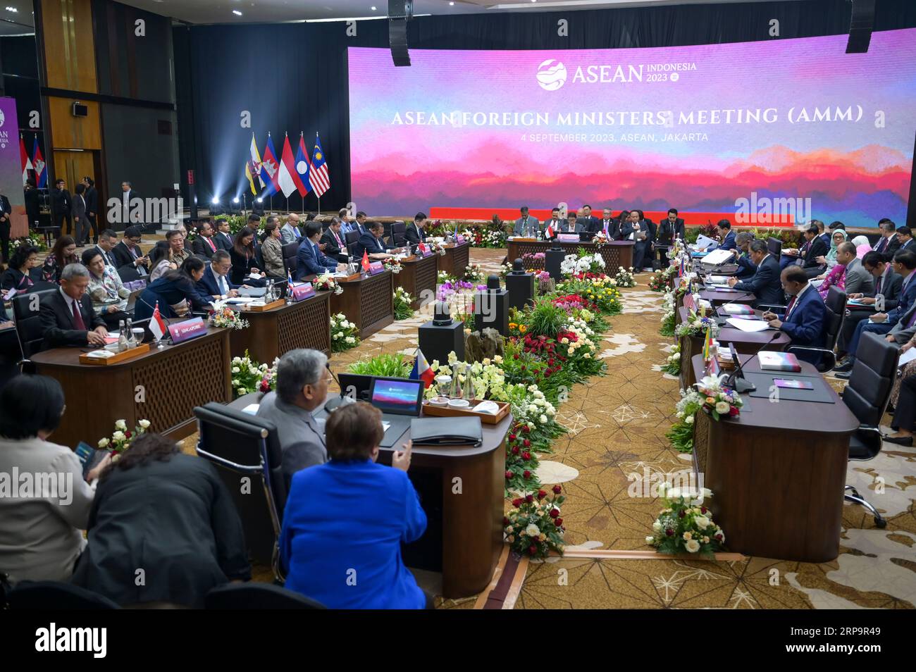 Ministers and members of the delegates attend the Association of ...