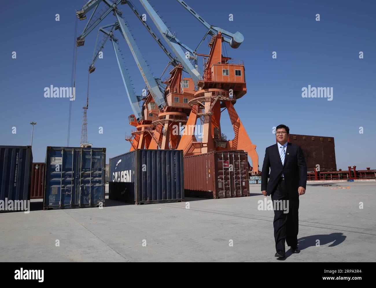 (190424) -- BEIJING, April 24, 2019 (Xinhua) -- Xu Yao, manager of Infrastructure Department of Gwadar Free Zone Company Ltd. of China Overseas Ports Holding Company, inspects the Gwadar Port in Gwadar, Pakistan, Nov. 13, 2016. The 3,000-kilometer China-Pakistan Economic Corridor (CPEC), which stretches from Kashgar in northwest China s Xinjiang Uygur Autonomous Region to the Gwadar Port in Pakistan, serves as a significant channel to facilitate connections in road, rail, gas and optical fiber among countries along the corridor. The CPEC is a landmark project for China-Pakistan cooperation in Stock Photo