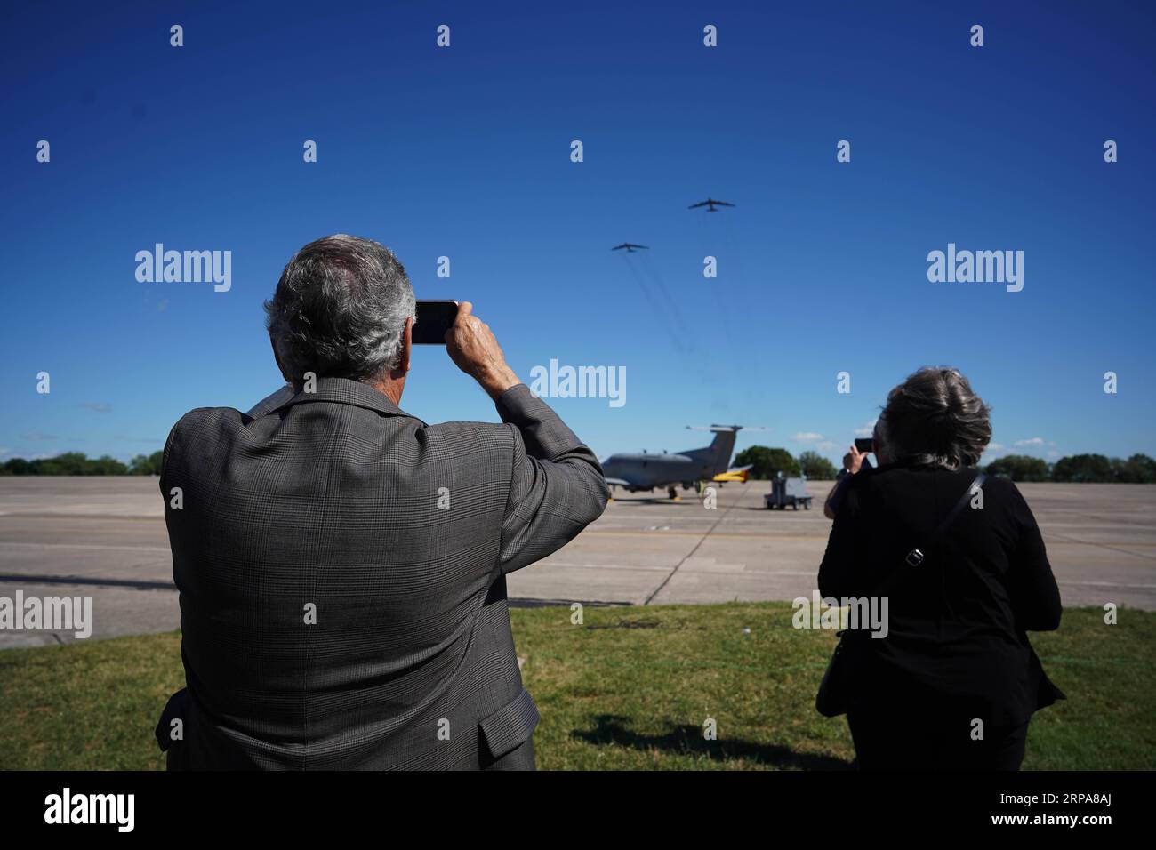(190429) -- WASHINGTON D.C., April 29, 2019 -- U.S. Air Force planes are seen in the sky during a memorial service at the Joint Base San Antonio-Randolph, Texas, the United States, April 18, 2019. Seventy-nine silver goblets have been symbolically turned upside down, leaving only one, engraved with the name Richard E. Cole, standing upright. All shine behind show windows in the largest military museum in the world as a silent homage commemorating 80 heroic Doolittle Raiders who launched America s first airstrike on Tokyo during WWII. TO GO WITH Feature: Untold story should be told as last Dool Stock Photo