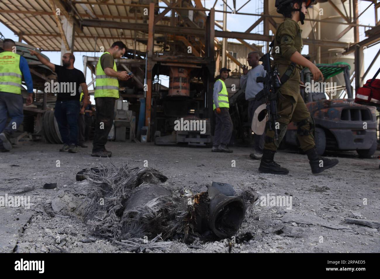 (190506) -- ASHDOD, May 6, 2019 -- Photo taken on May 5, 2019 shows the site of a rocket attack in the coastal city of Ashdod. Four Israeli civilians were killed on Sunday and more than 70 injured by rockets fired by the Palestinians from the Gaza Strip. ) MIDEAST-GAZA-CONFLICT JINI PUBLICATIONxNOTxINxCHN Stock Photo