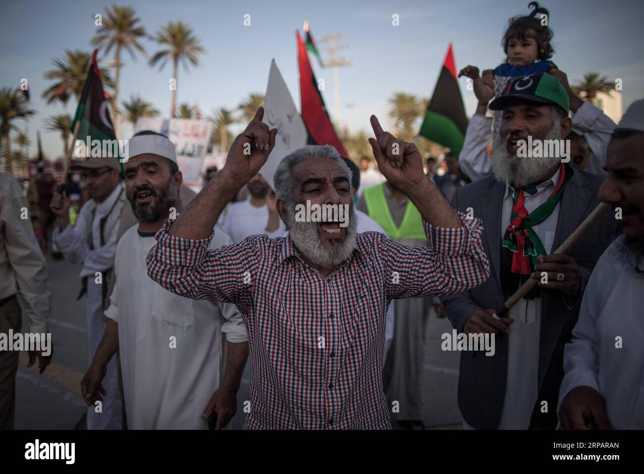 (190517) -- TRIPOLI, May 17, 2019 -- People take part in a protest against the military offensive led by Libyan National Army commander Khalifa Haftar, at Martyrs Square in Tripoli, Libya, on May 17, 2019. ) LIBYA-TRIPOLI-PROTEST AmruxSalahuddien PUBLICATIONxNOTxINxCHN Stock Photo